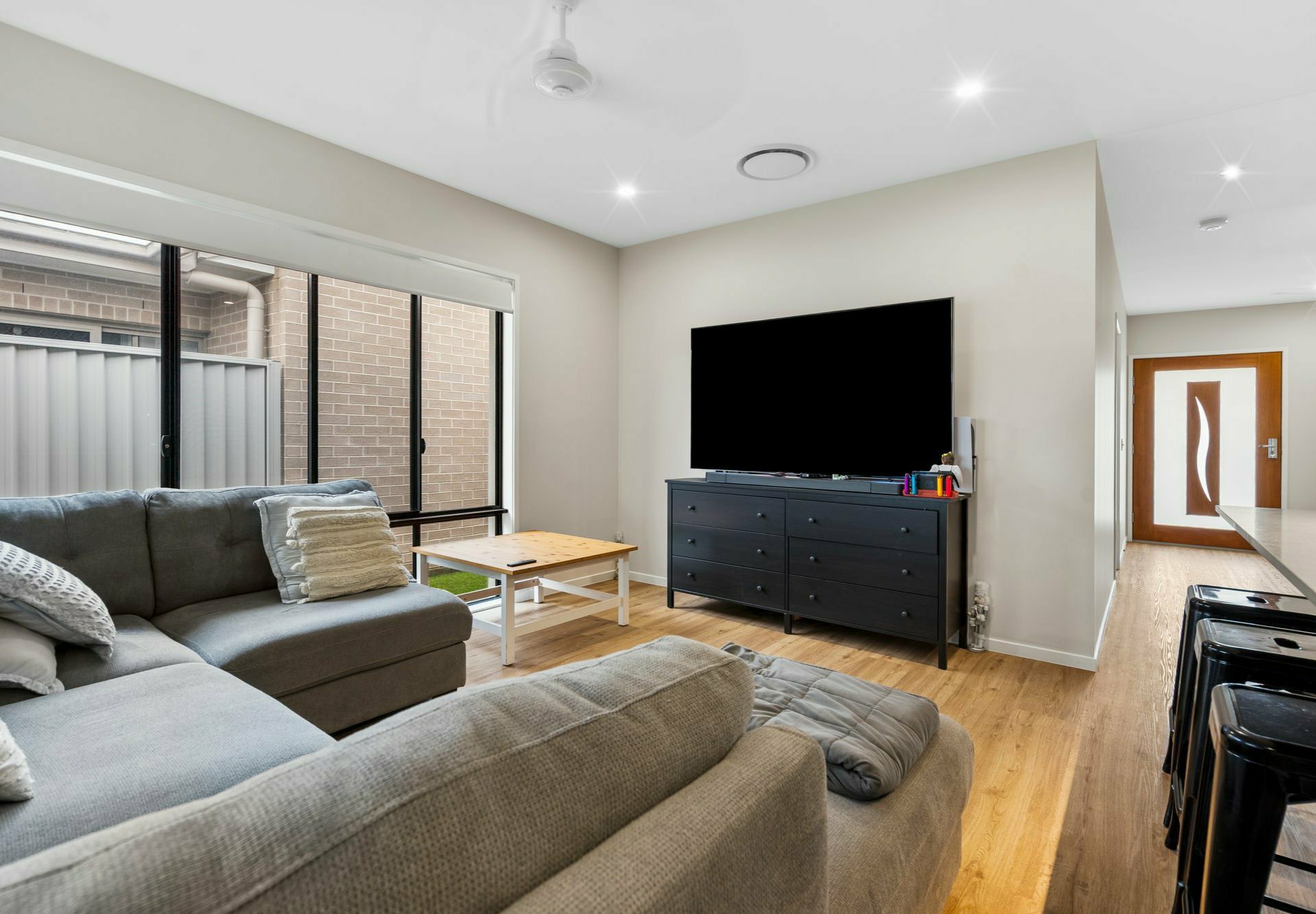 17 Zeil Crescent — photo 4 of 23