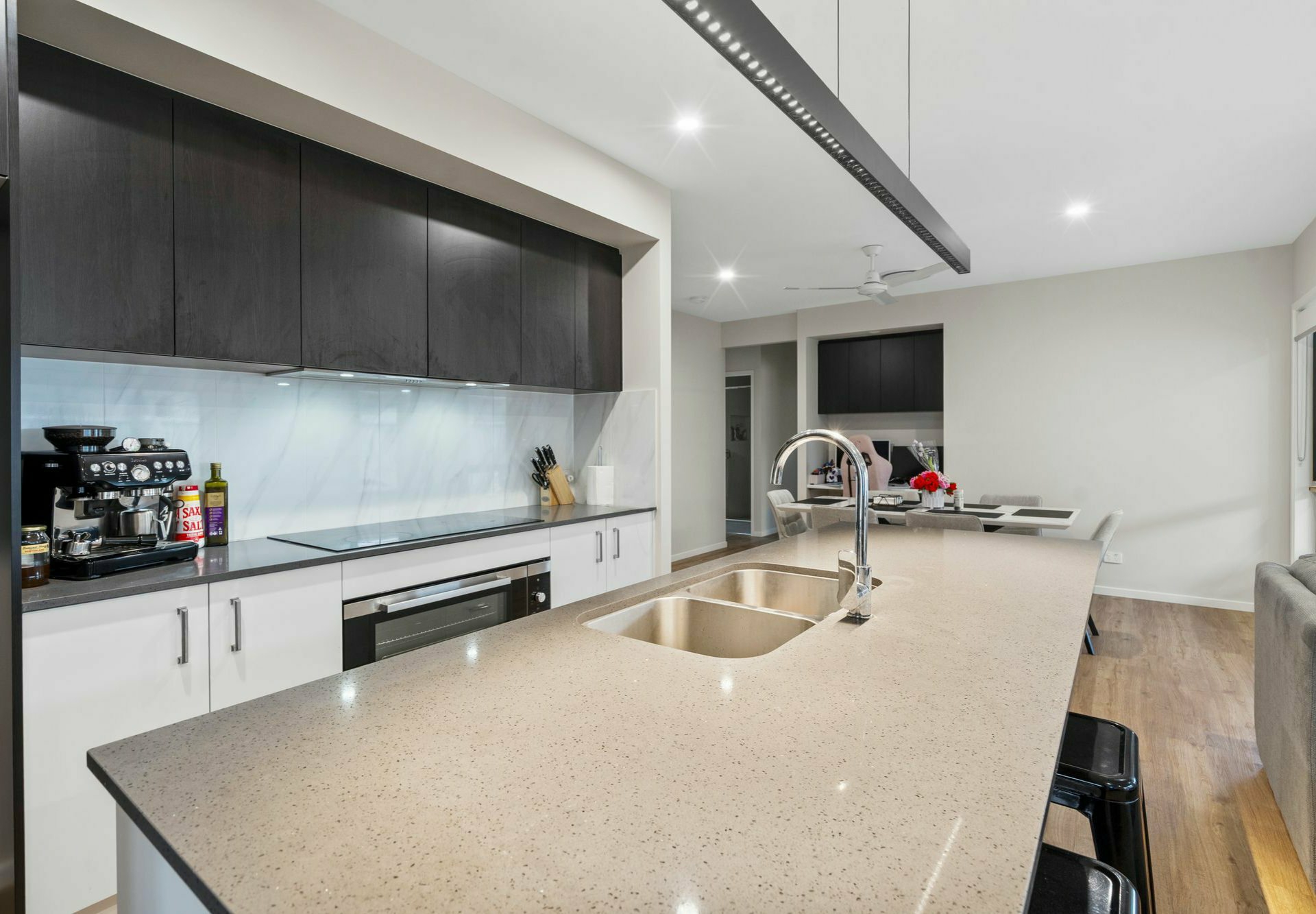 17 Zeil Crescent — photo 6 of 23