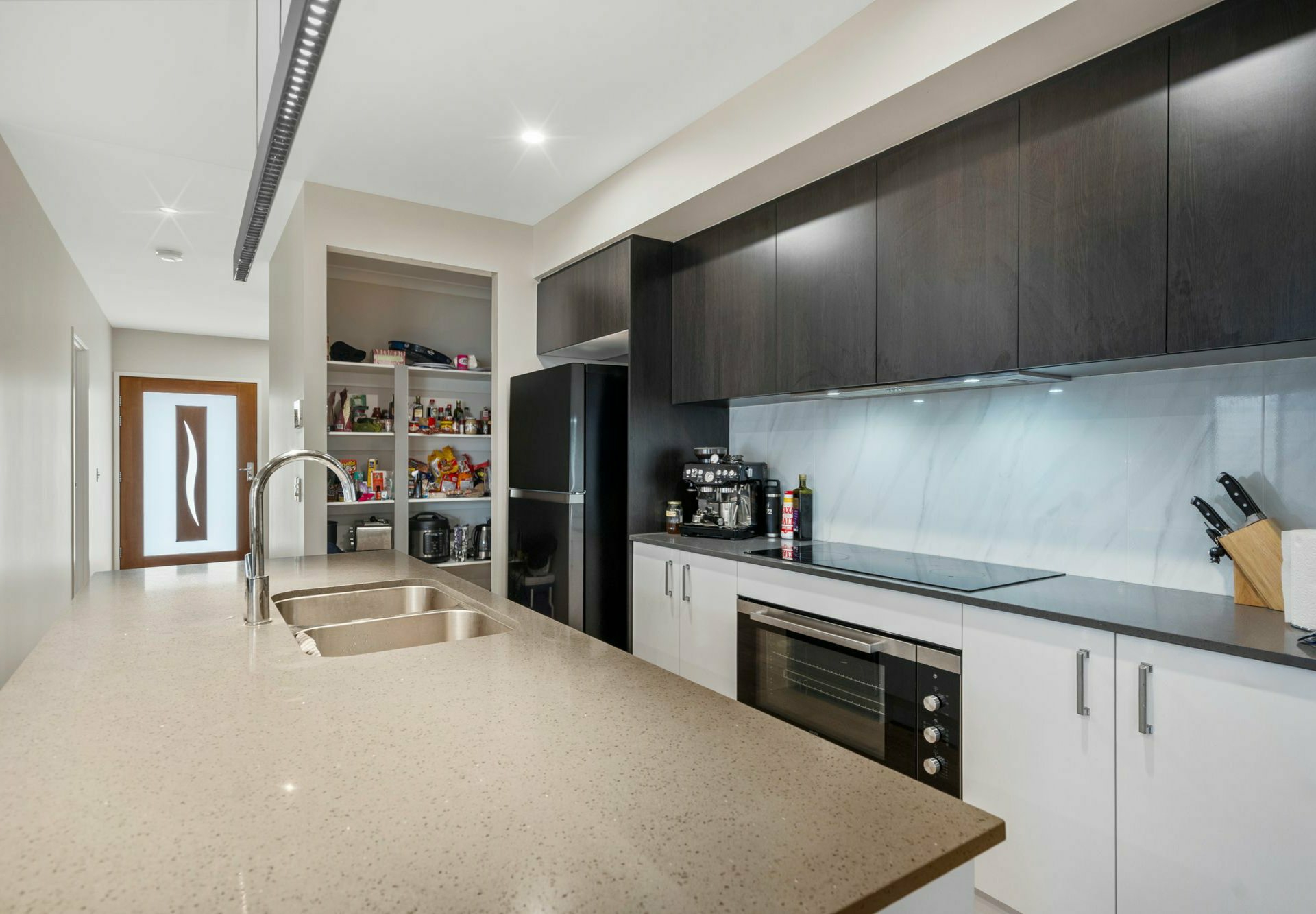 17 Zeil Crescent — photo 7 of 23
