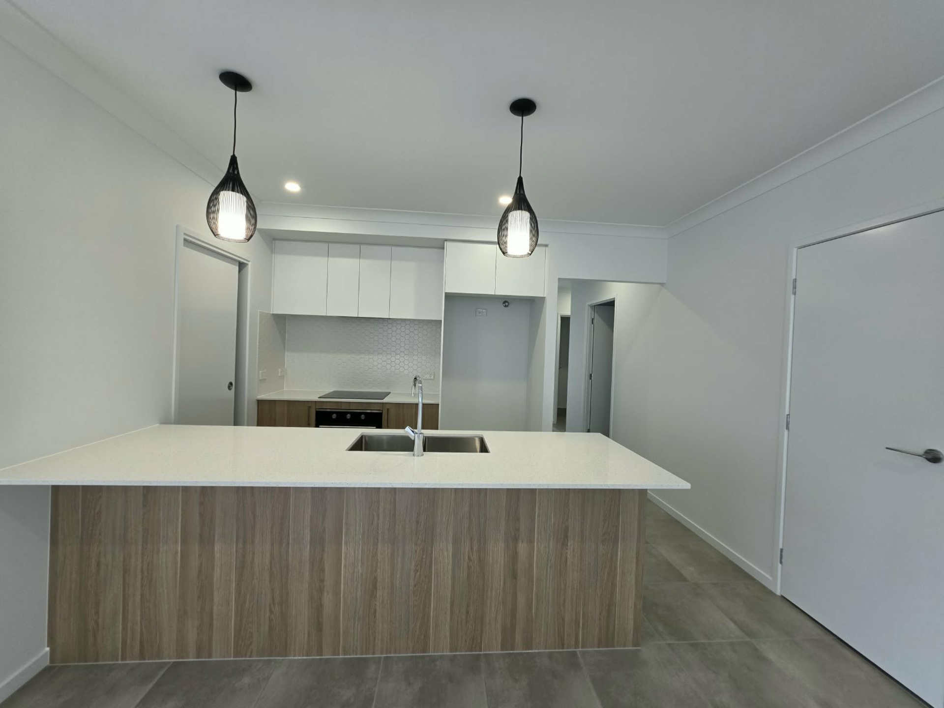 37 Jasper Crescent — photo 7 of 19