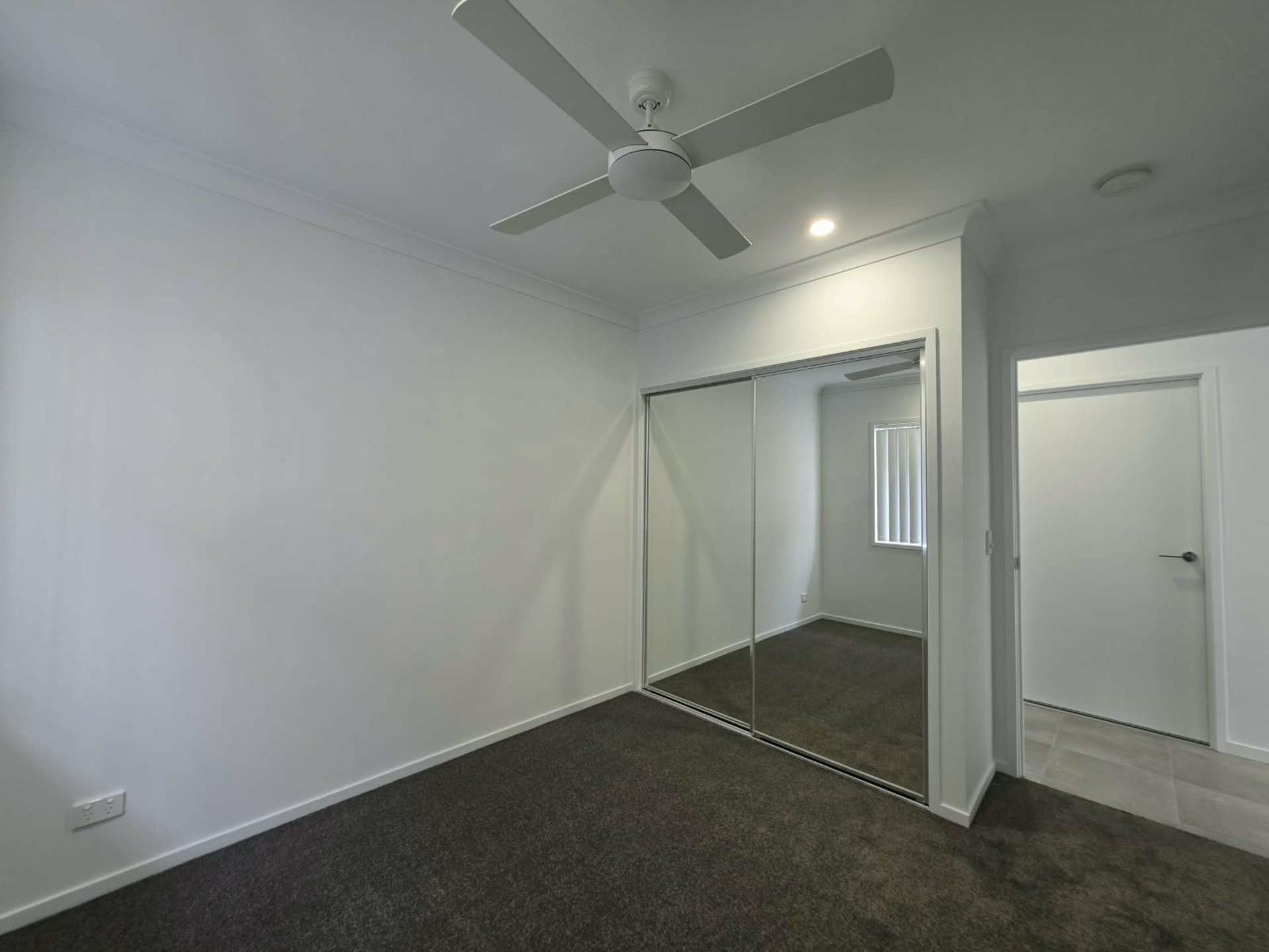 37 Jasper Crescent — photo 9 of 19