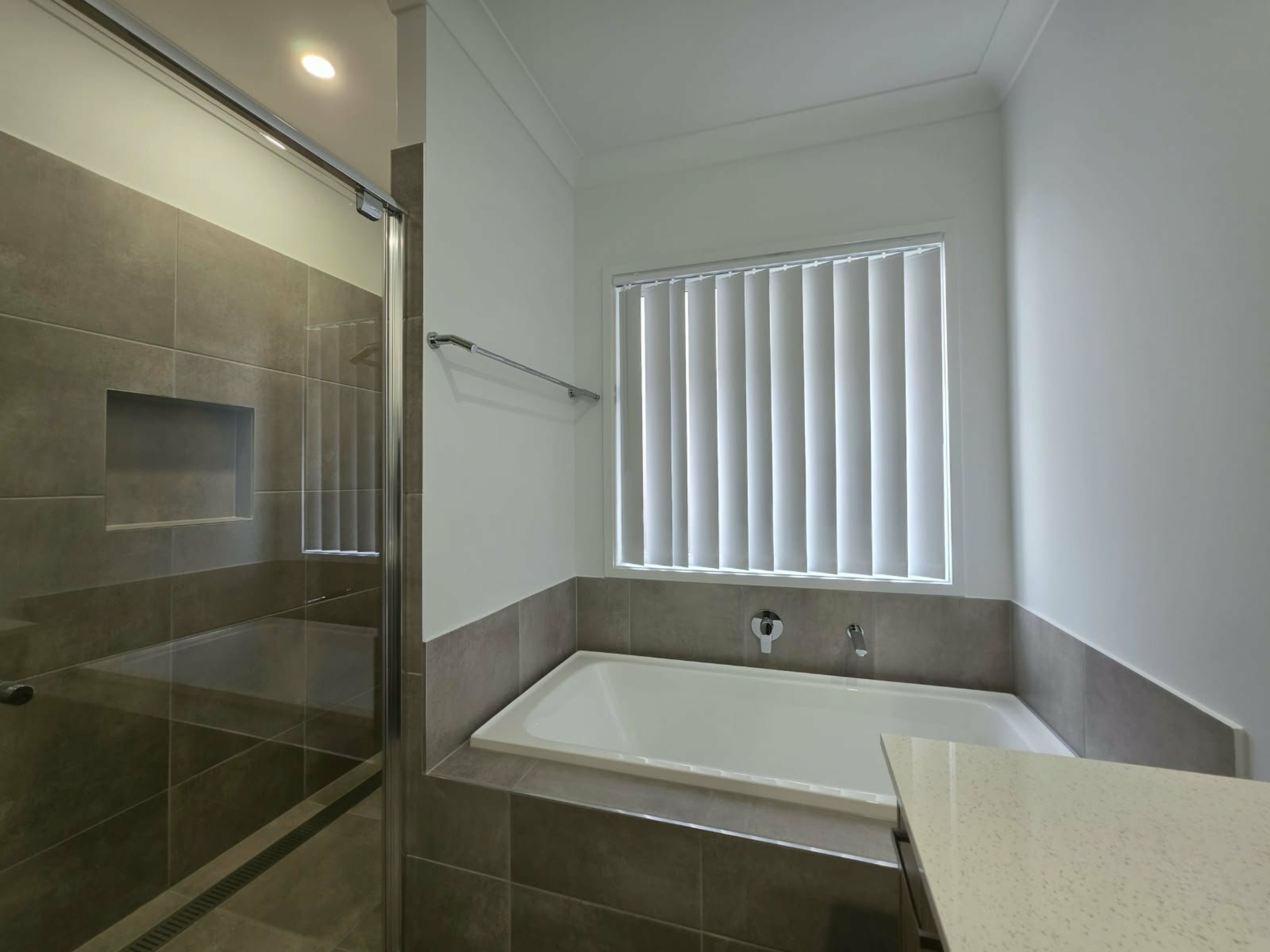 37 Jasper Crescent — photo 13 of 19