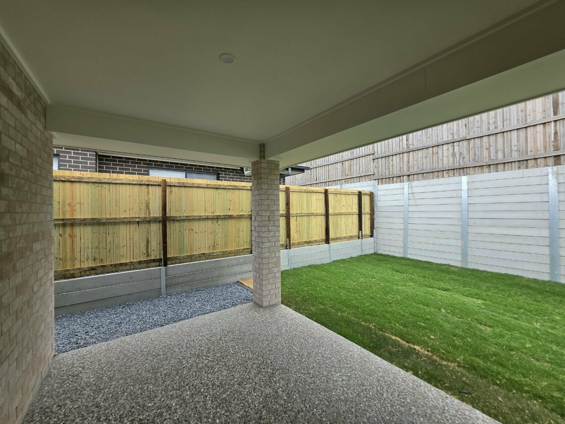 37 Jasper Crescent — photo 18 of 19