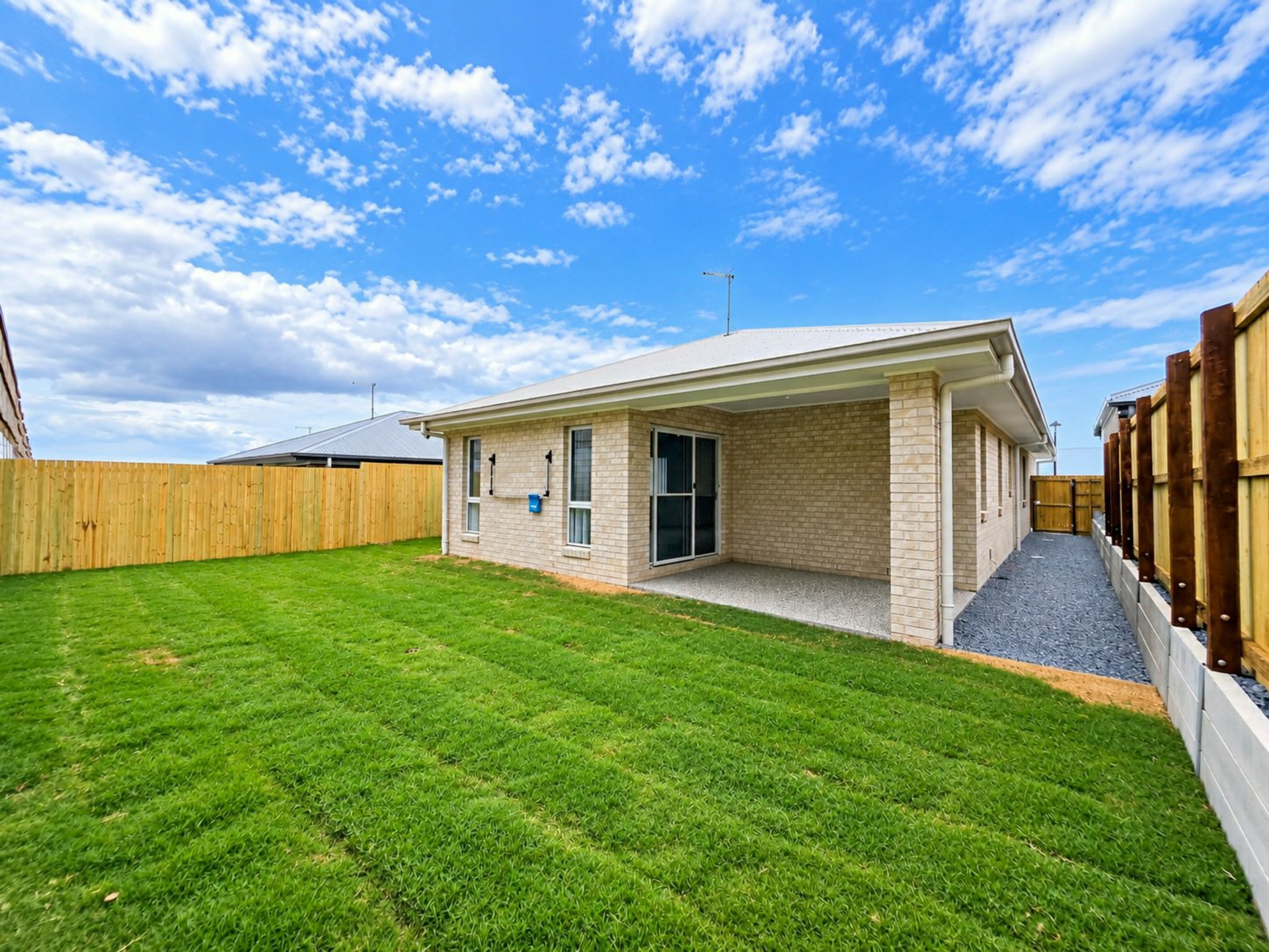 37 Jasper Crescent — photo 19 of 19