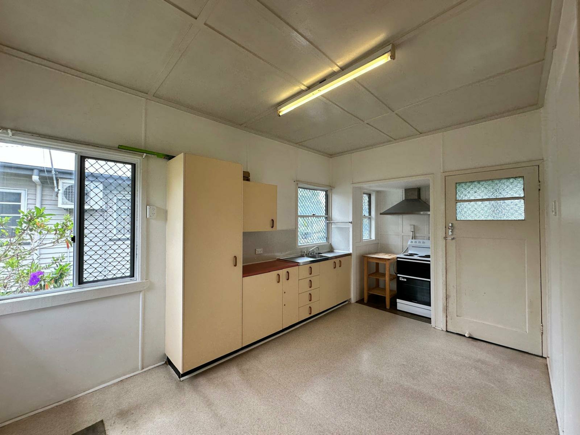25 Ferricks Street — photo 3 of 14