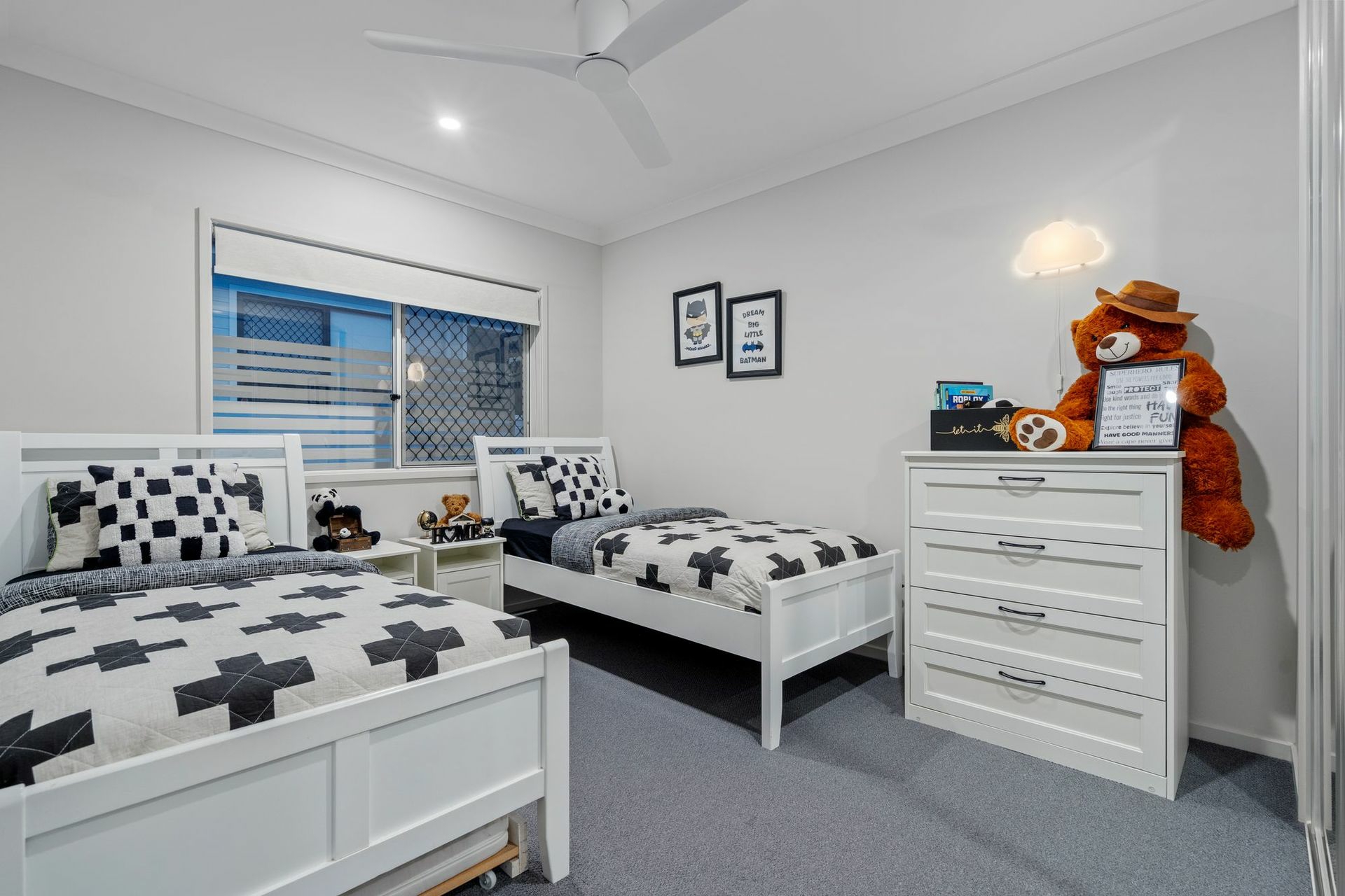 16 Diamond Street — photo 15 of 25