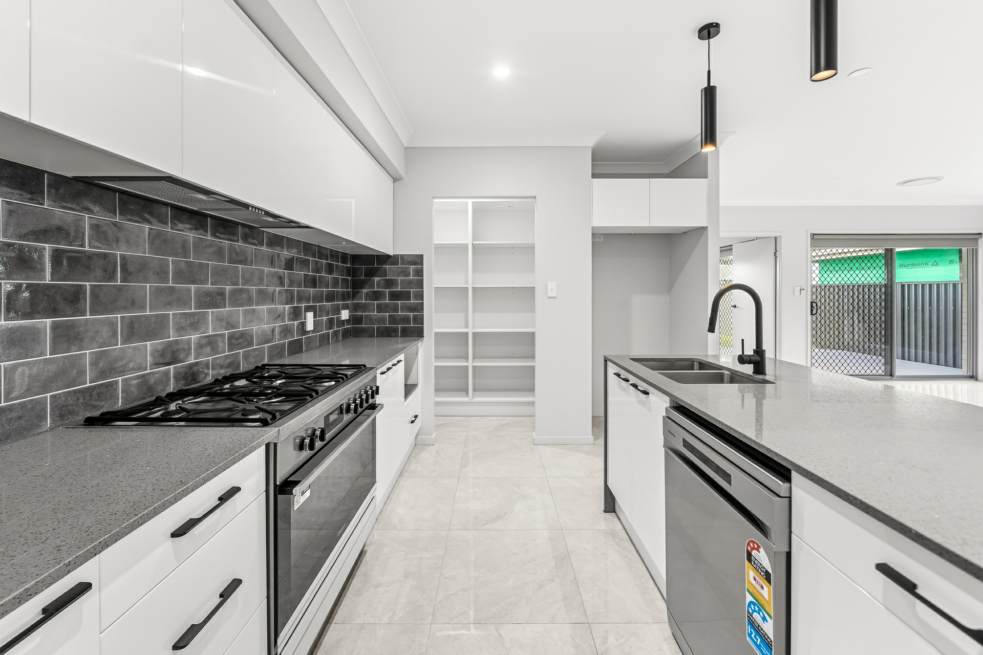 23/53 Crossacres Street — photo 6 of 19