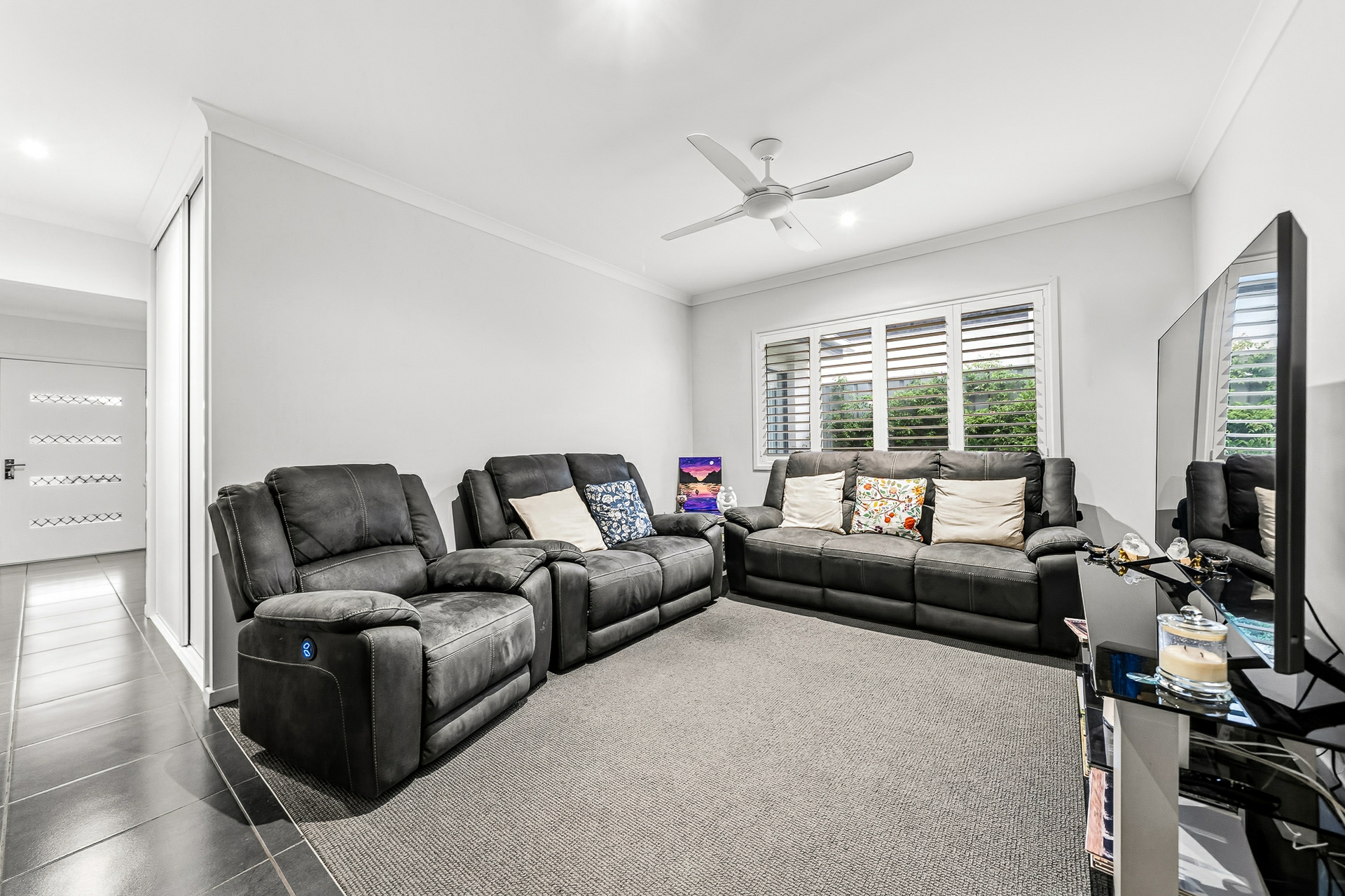31 Whitehaven Street — photo 3 of 17