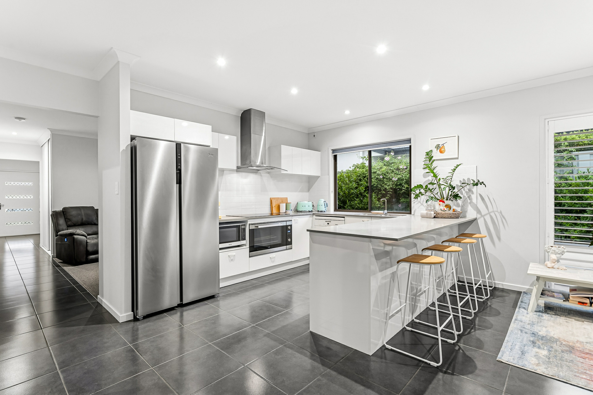 31 Whitehaven Street — photo 7 of 17