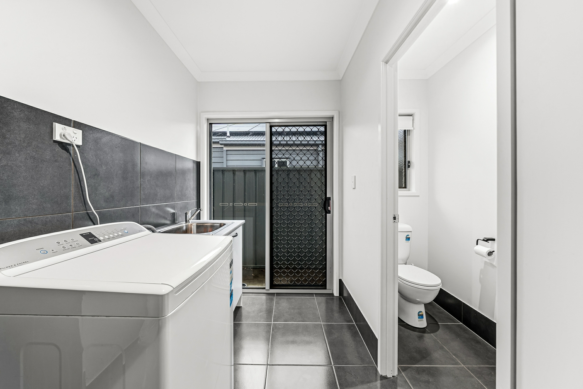 31 Whitehaven Street — photo 15 of 17