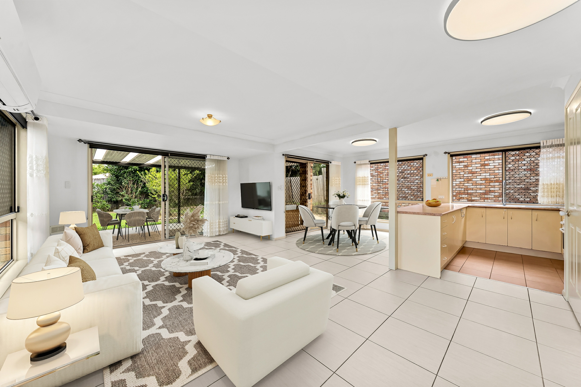 66 Glasshouse Crescent — photo 3 of 13