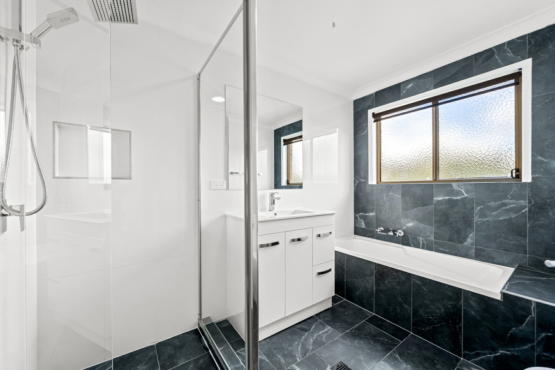66 Glasshouse Crescent — photo 7 of 13