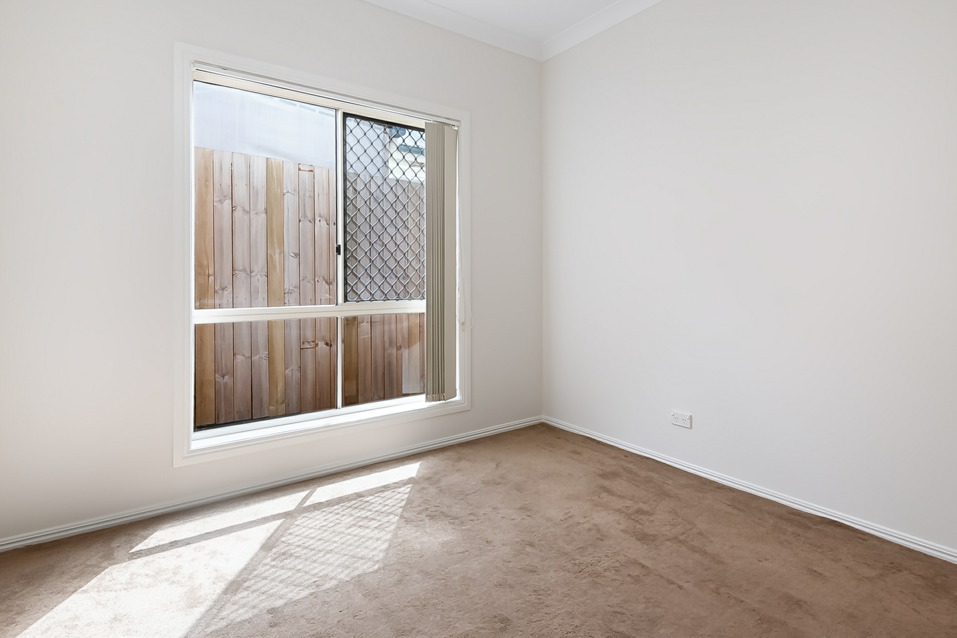 58 St James Street — photo 4 of 12