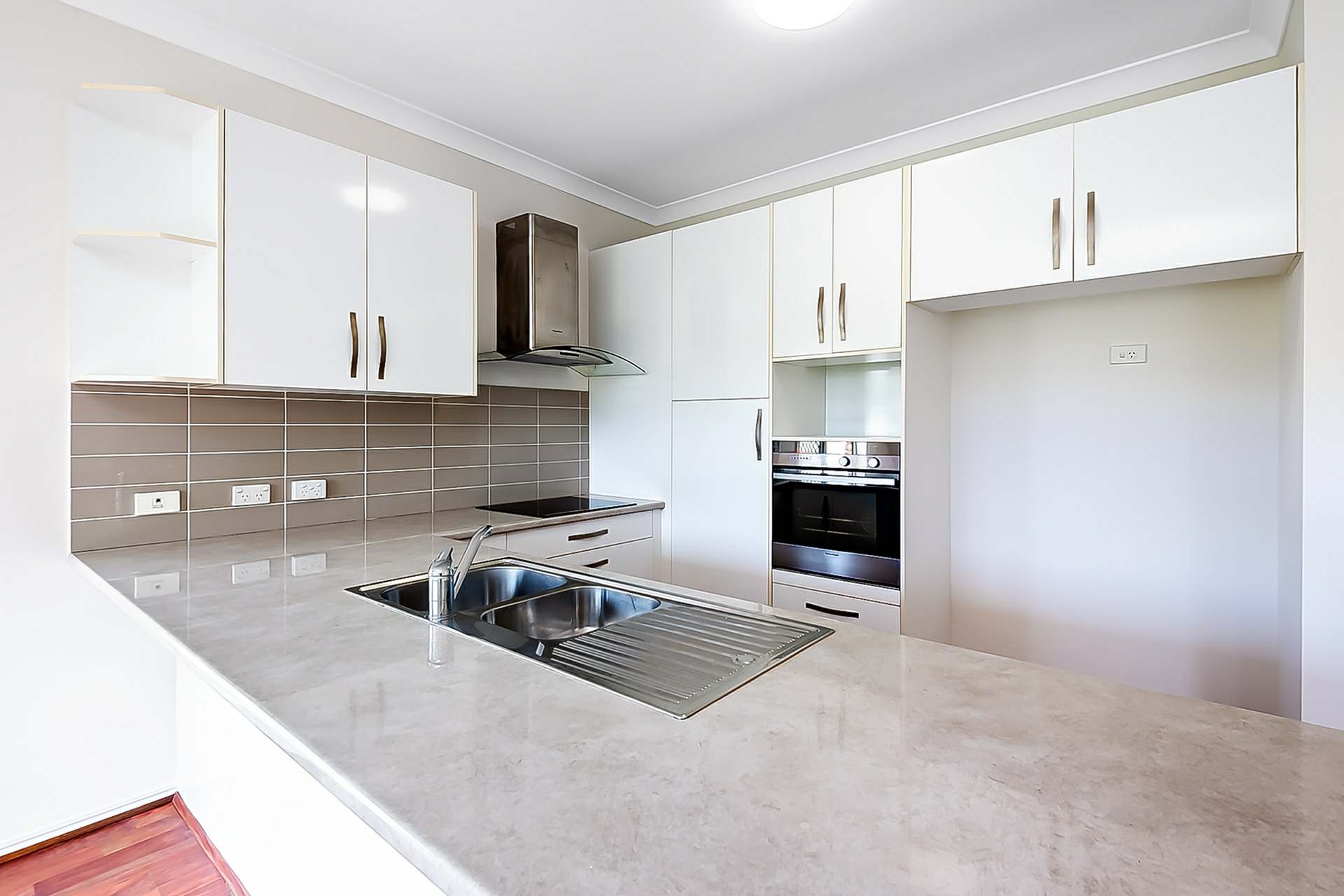 58 St James Street — photo 8 of 12