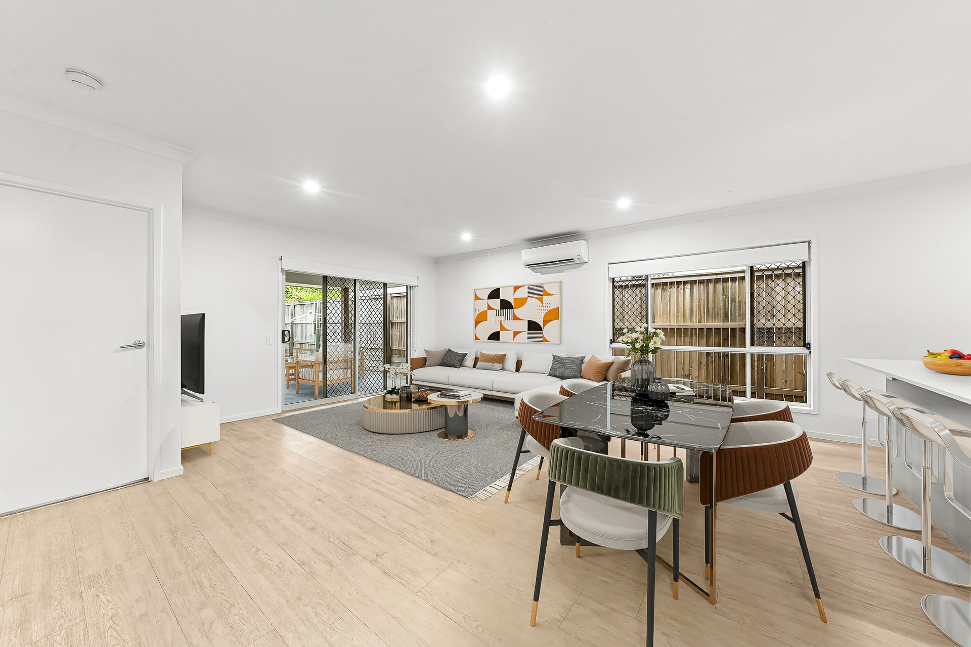 24 Atlantic Place — photo 2 of 12