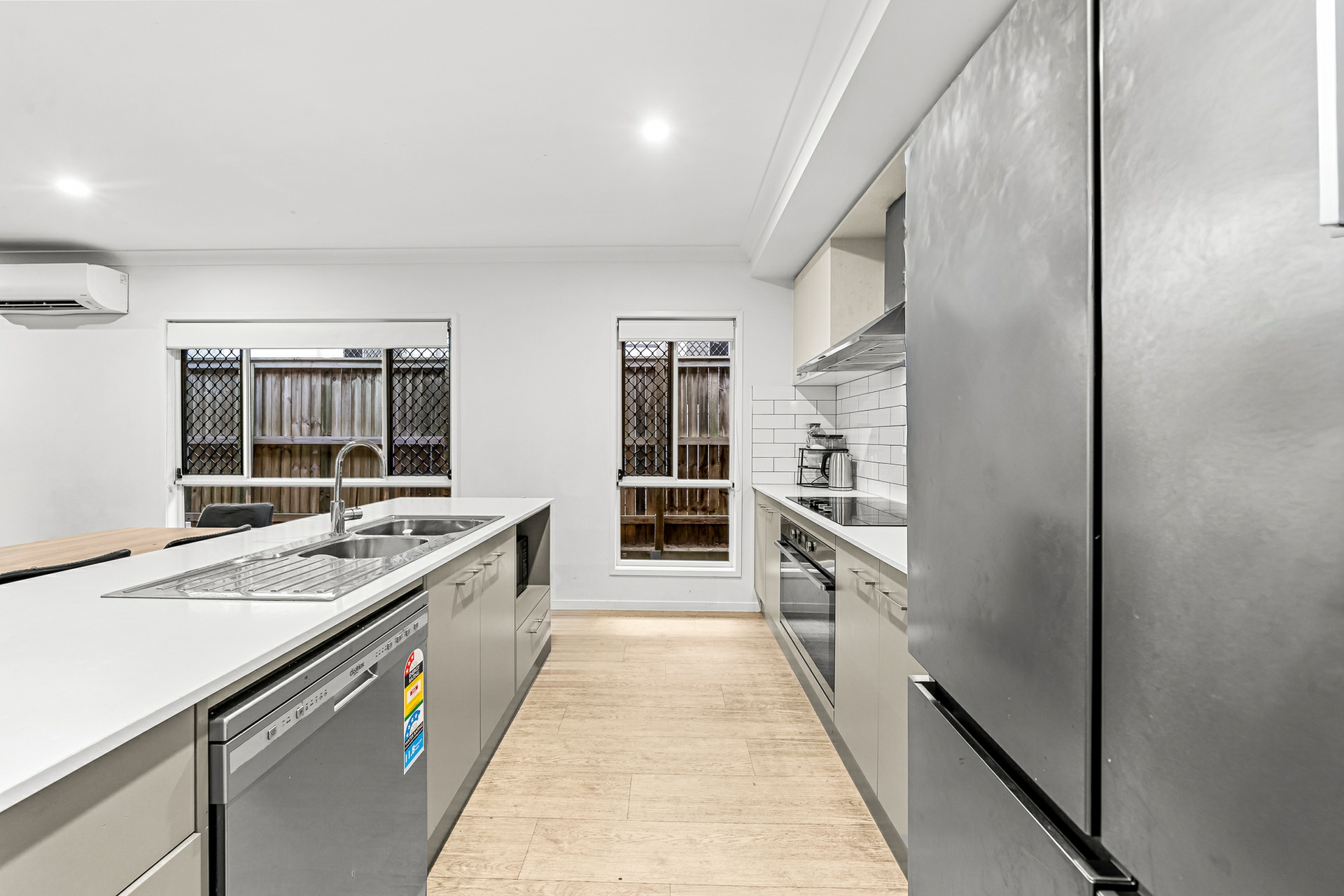 24 Atlantic Place — photo 5 of 12