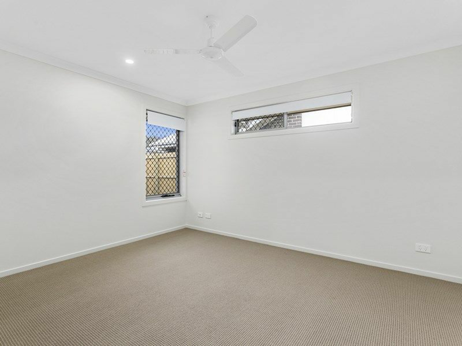 83 Lamington Drive — photo 8 of 18