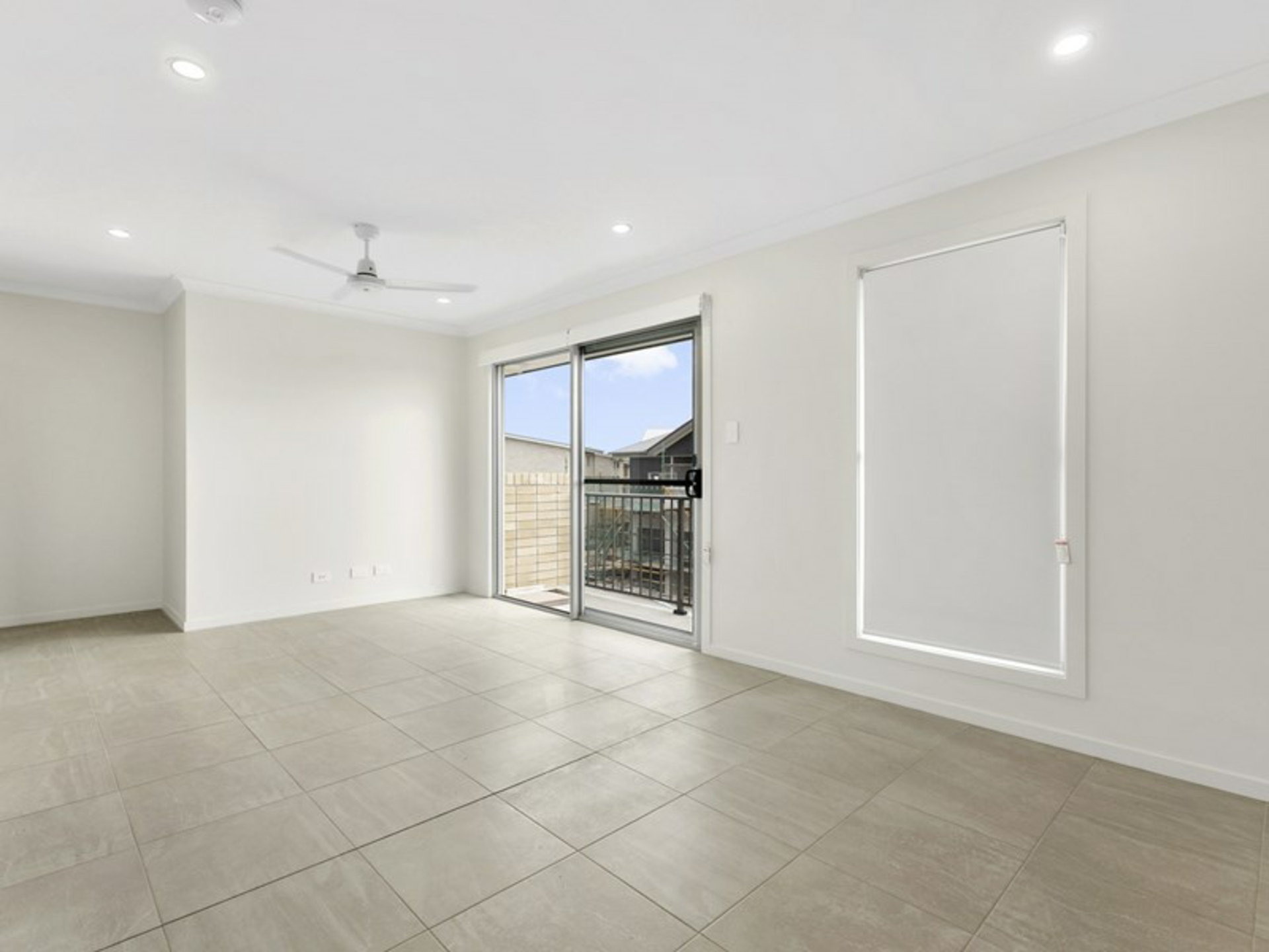 83 Lamington Drive — photo 14 of 18
