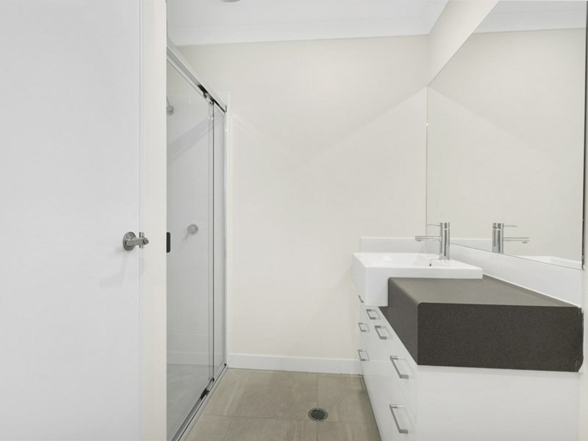 83 Lamington Drive — photo 18 of 18