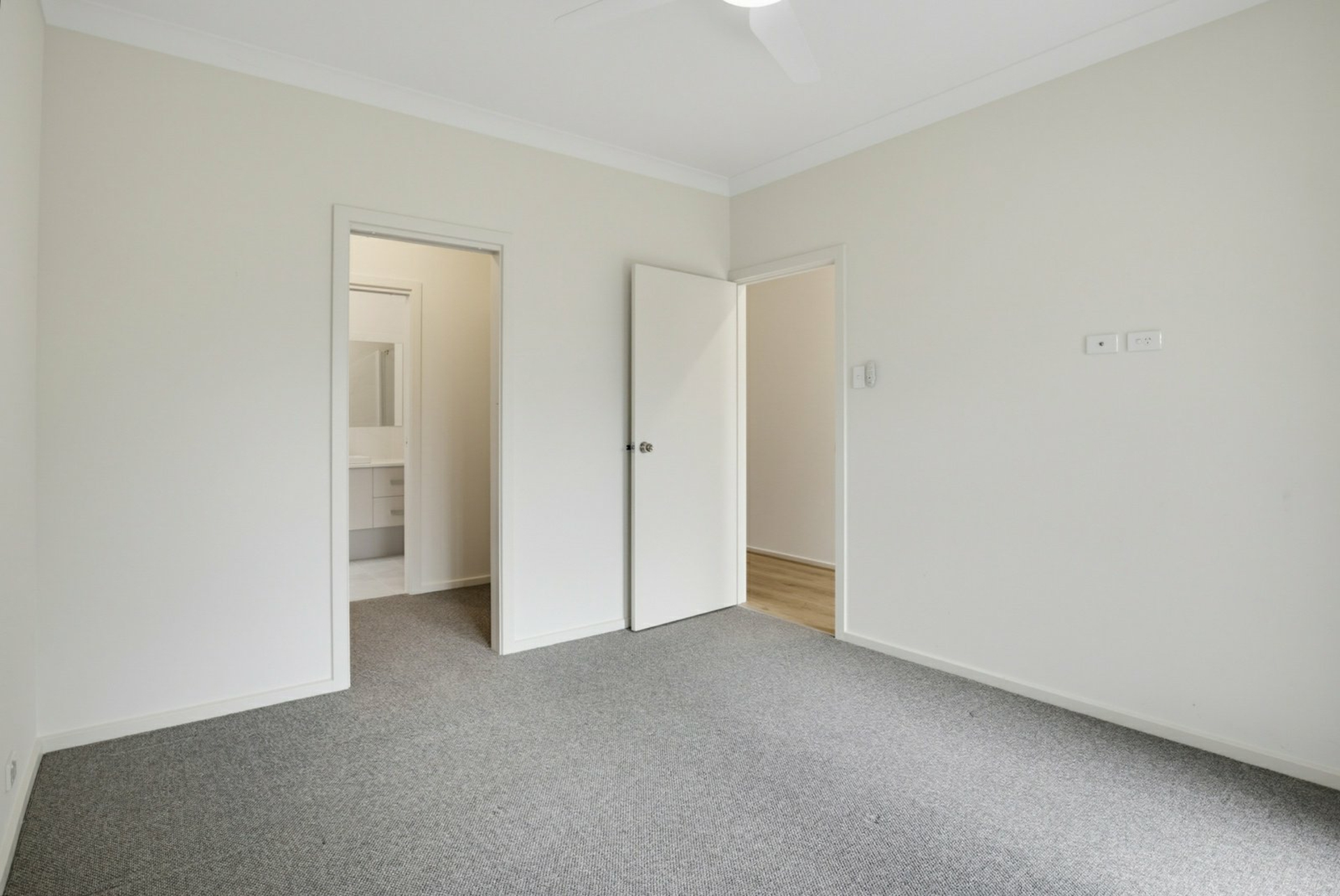 8A Wigham Road — photo 3 of 22