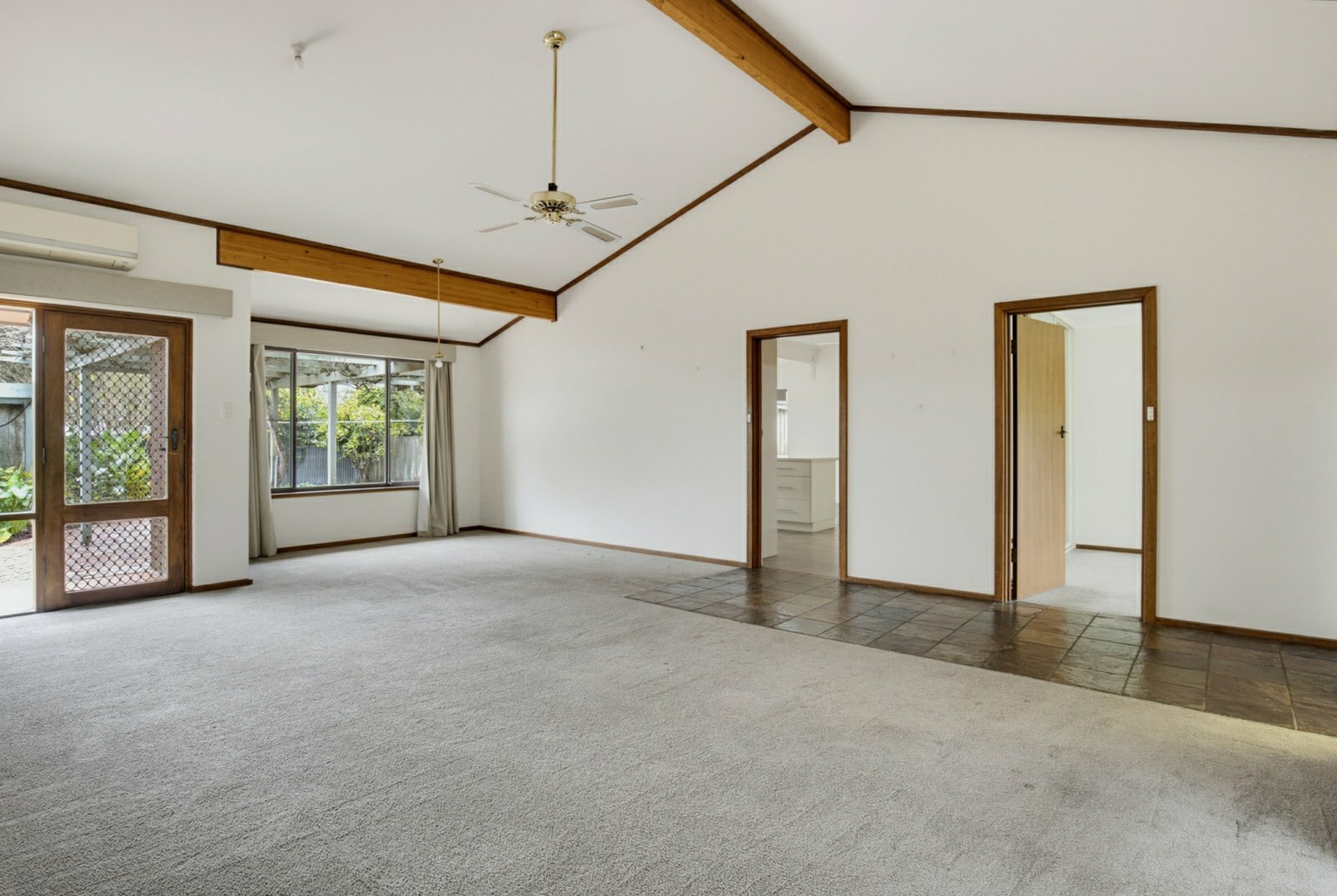 11 Lalina Street — photo 7 of 27