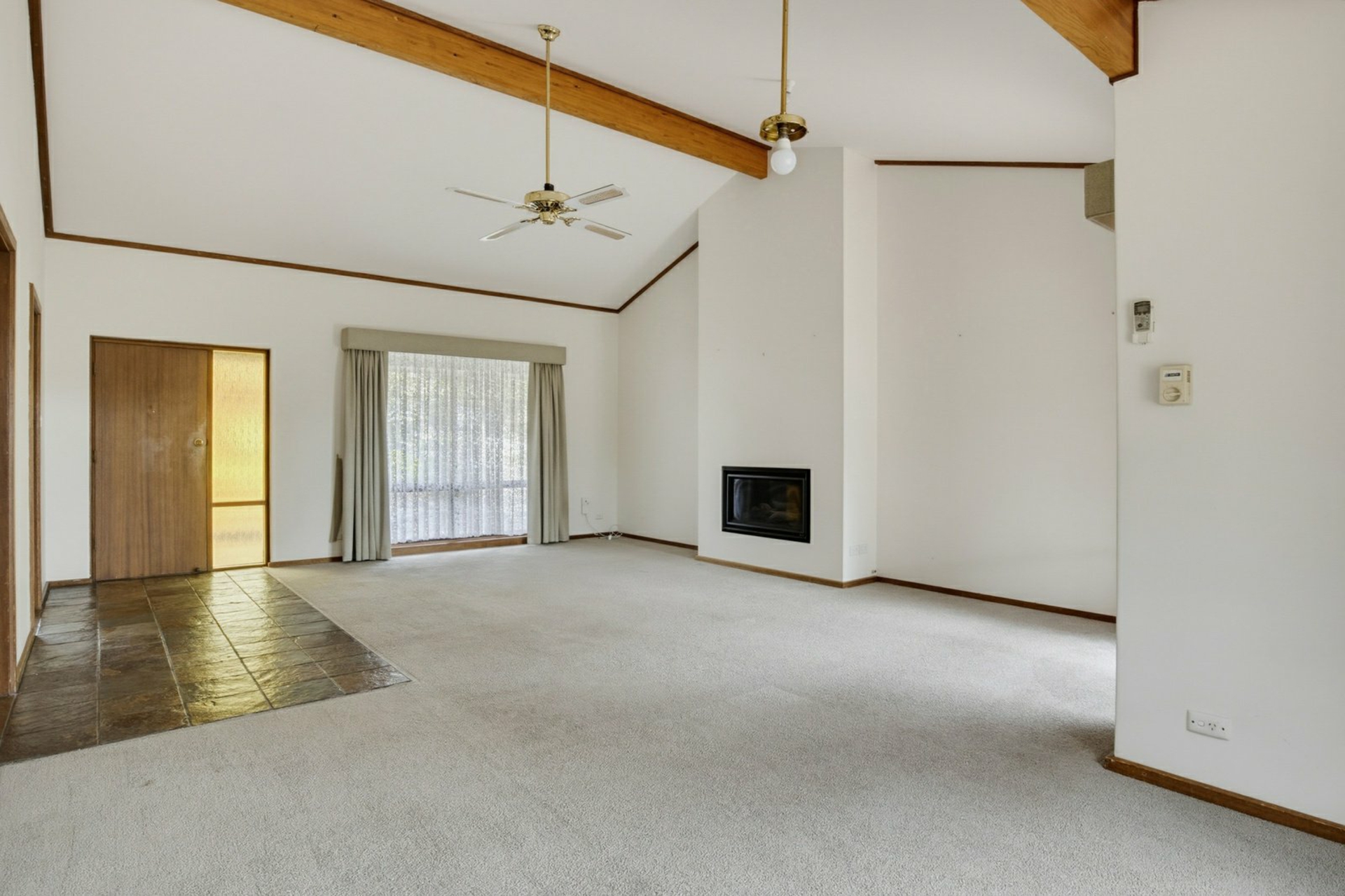 11 Lalina Street — photo 8 of 27