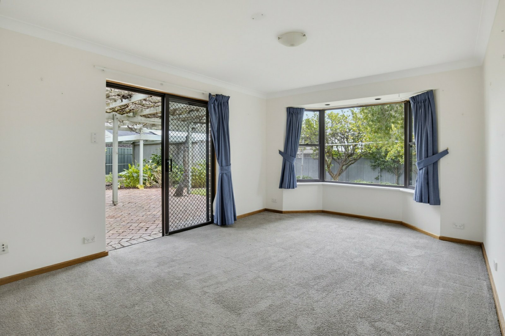 11 Lalina Street — photo 15 of 27