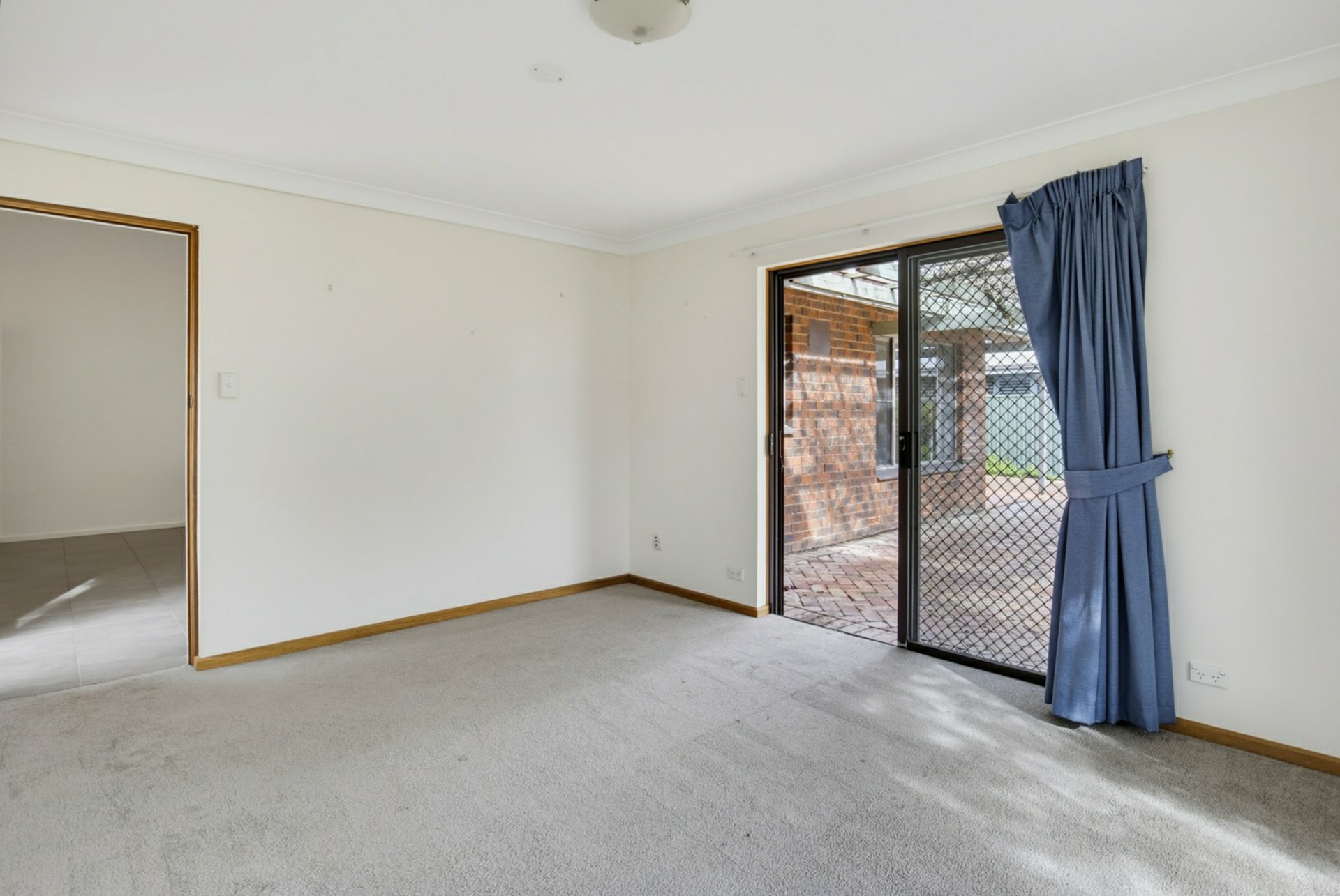 11 Lalina Street — photo 16 of 27
