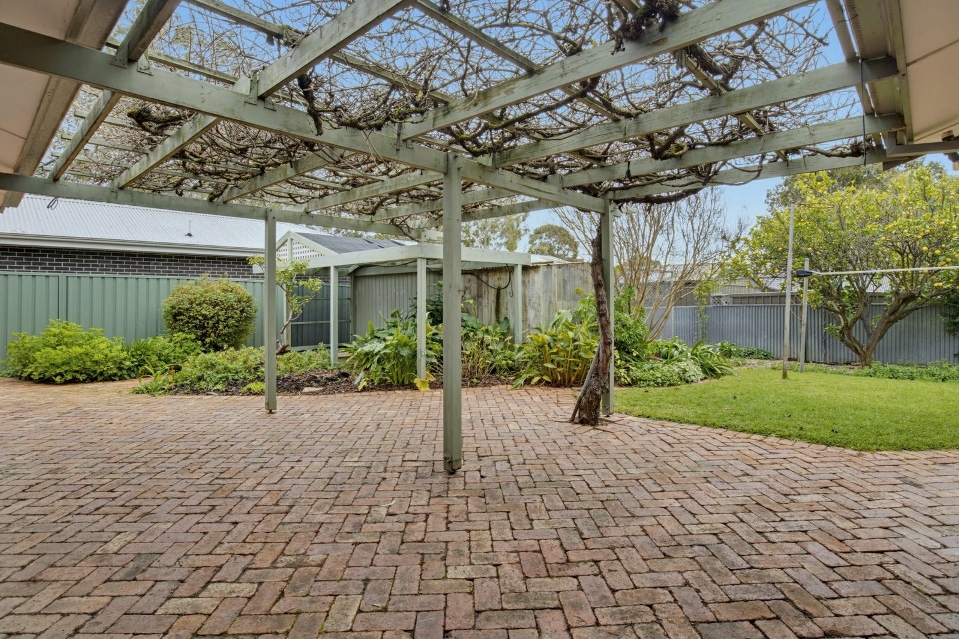 11 Lalina Street — photo 24 of 27
