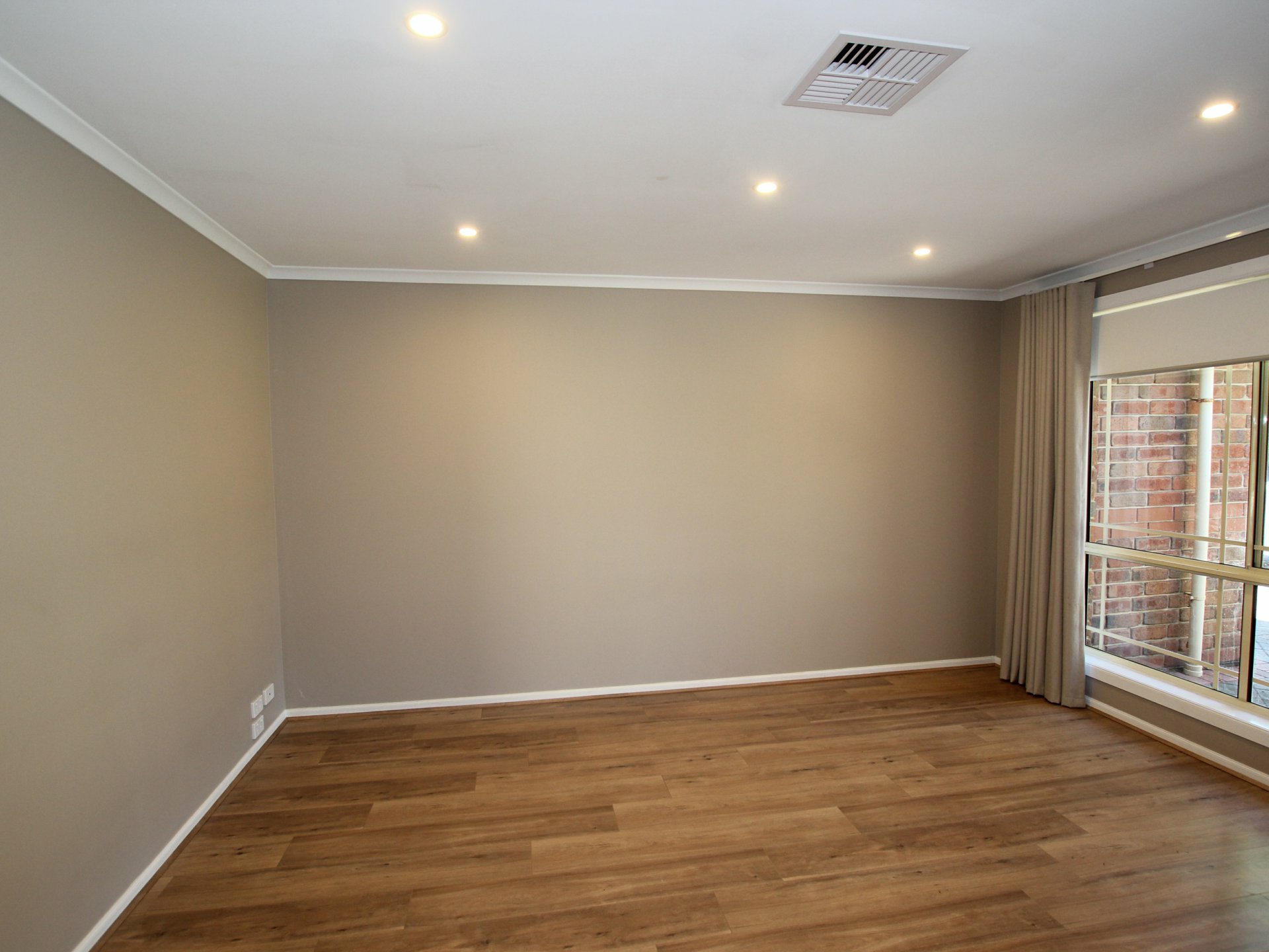 26 Barracoota Crescent — photo 6 of 16