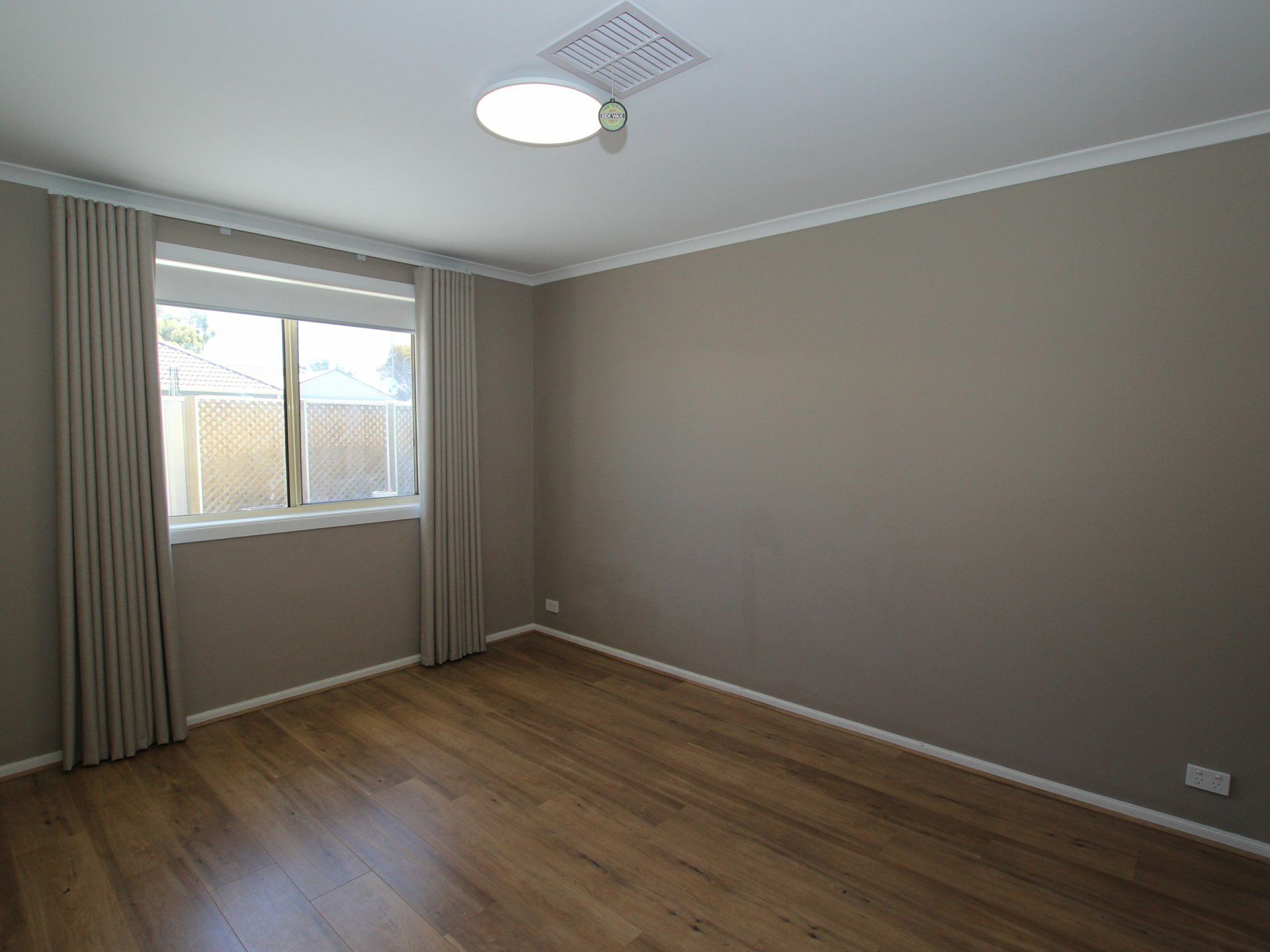 26 Barracoota Crescent — photo 10 of 16