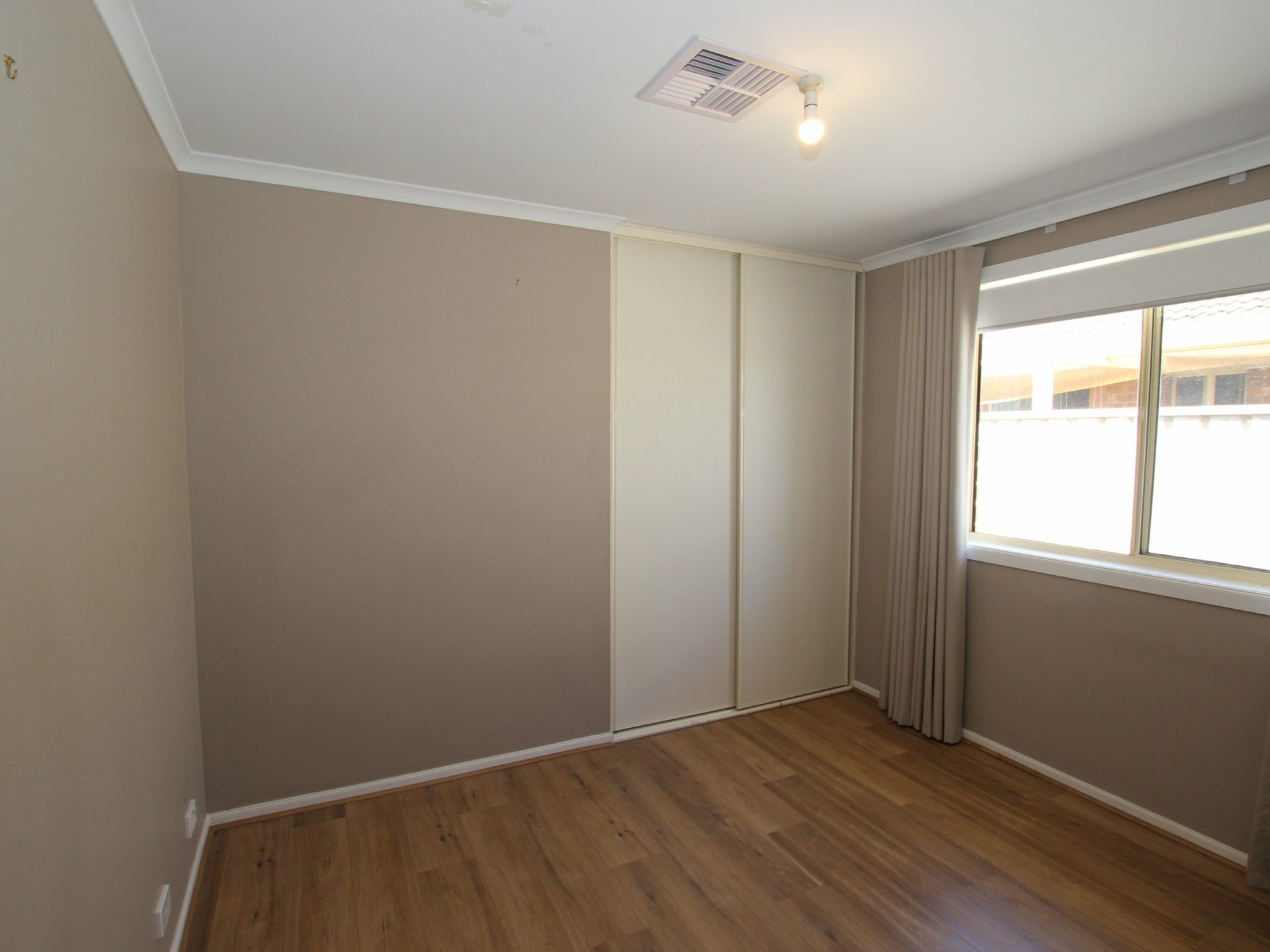 26 Barracoota Crescent — photo 11 of 16