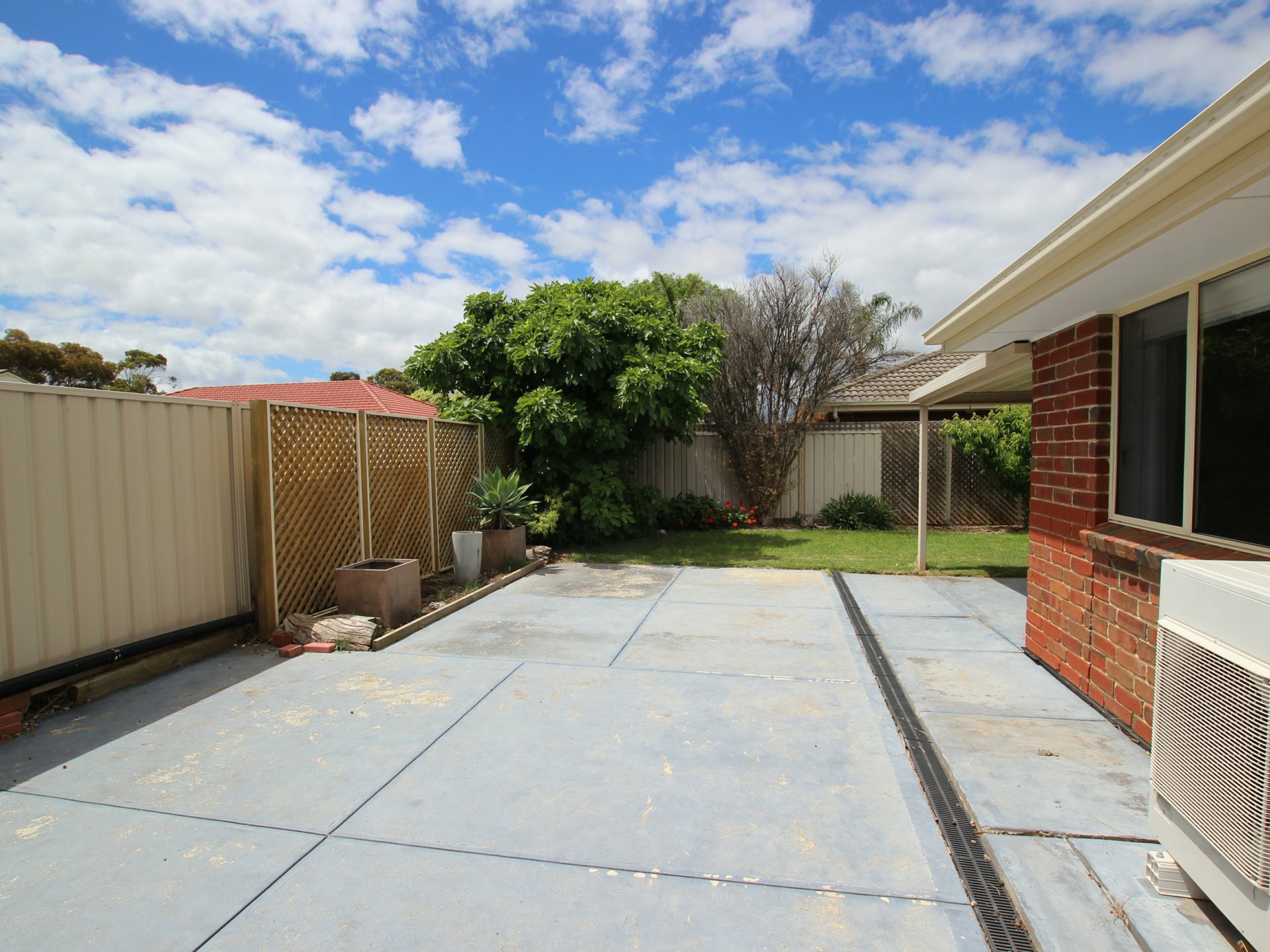 26 Barracoota Crescent — photo 14 of 16