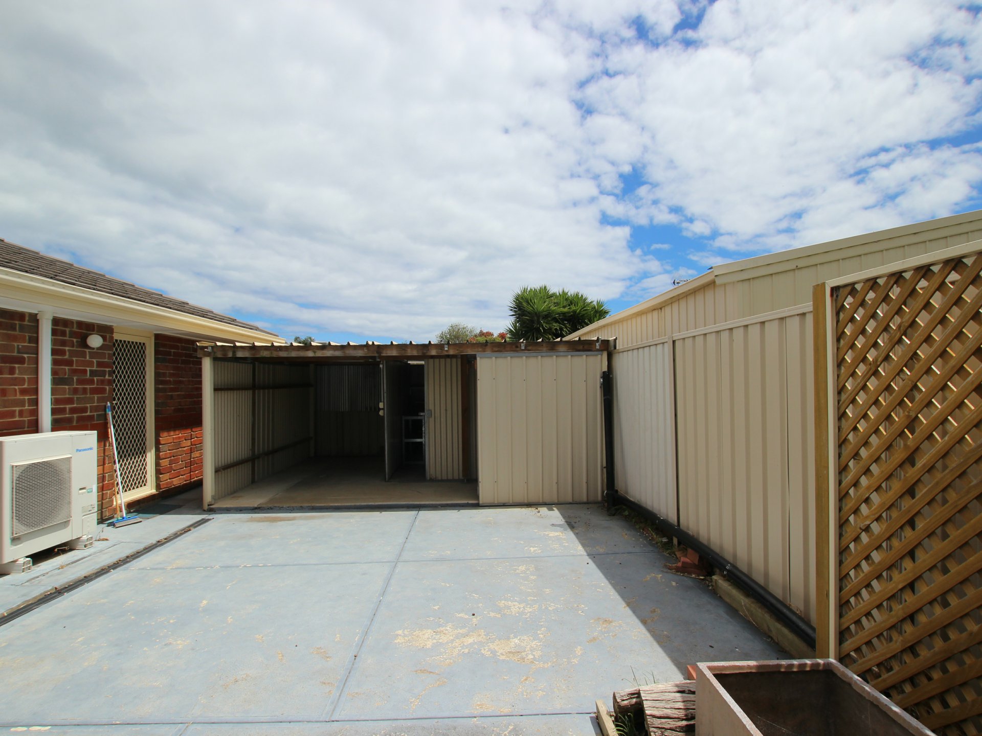 26 Barracoota Crescent — photo 15 of 16