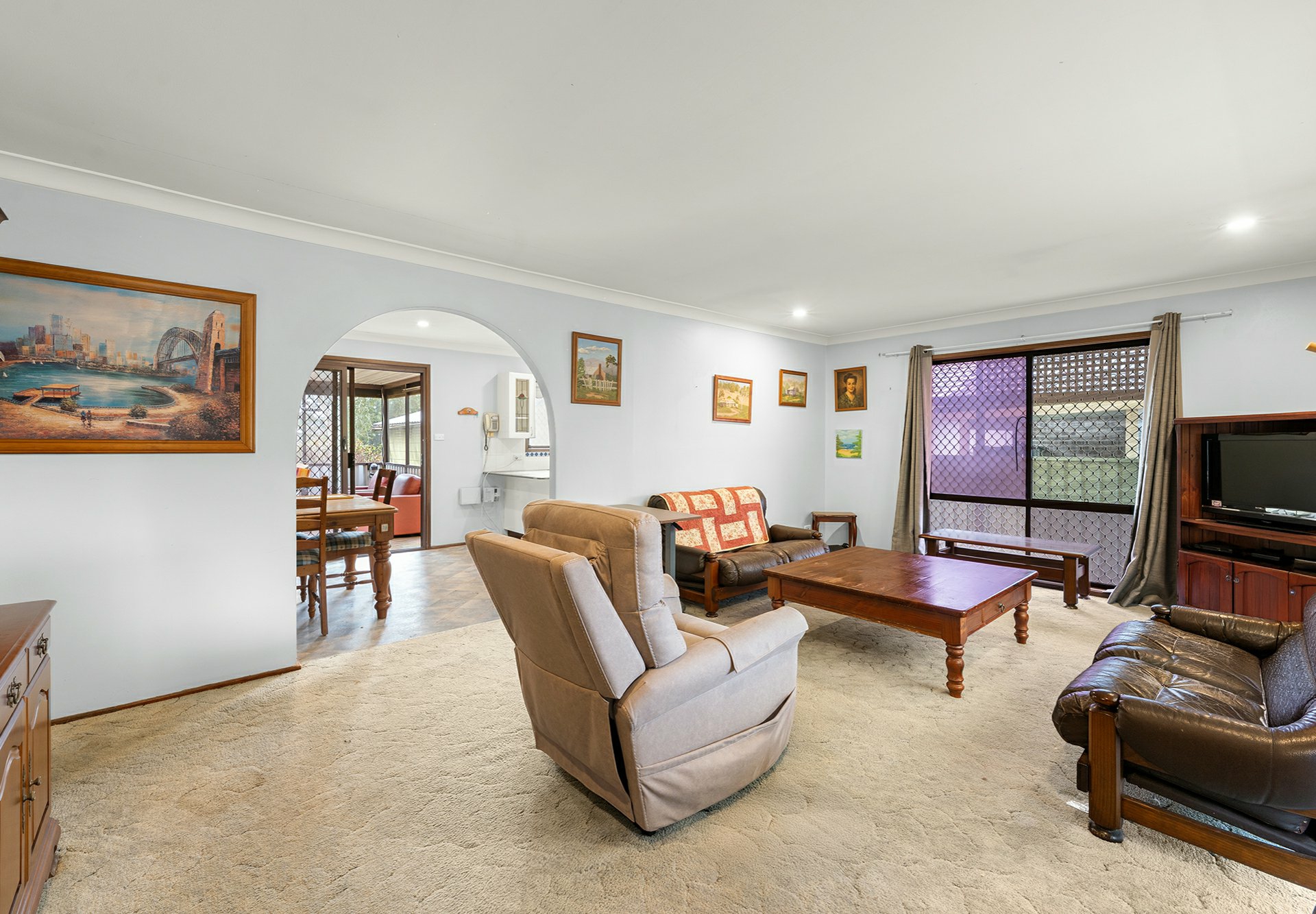 39 Thomas Walker Drive — photo 5 of 17