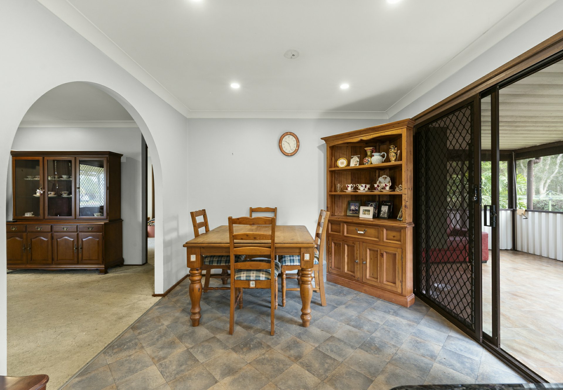 39 Thomas Walker Drive — photo 6 of 17