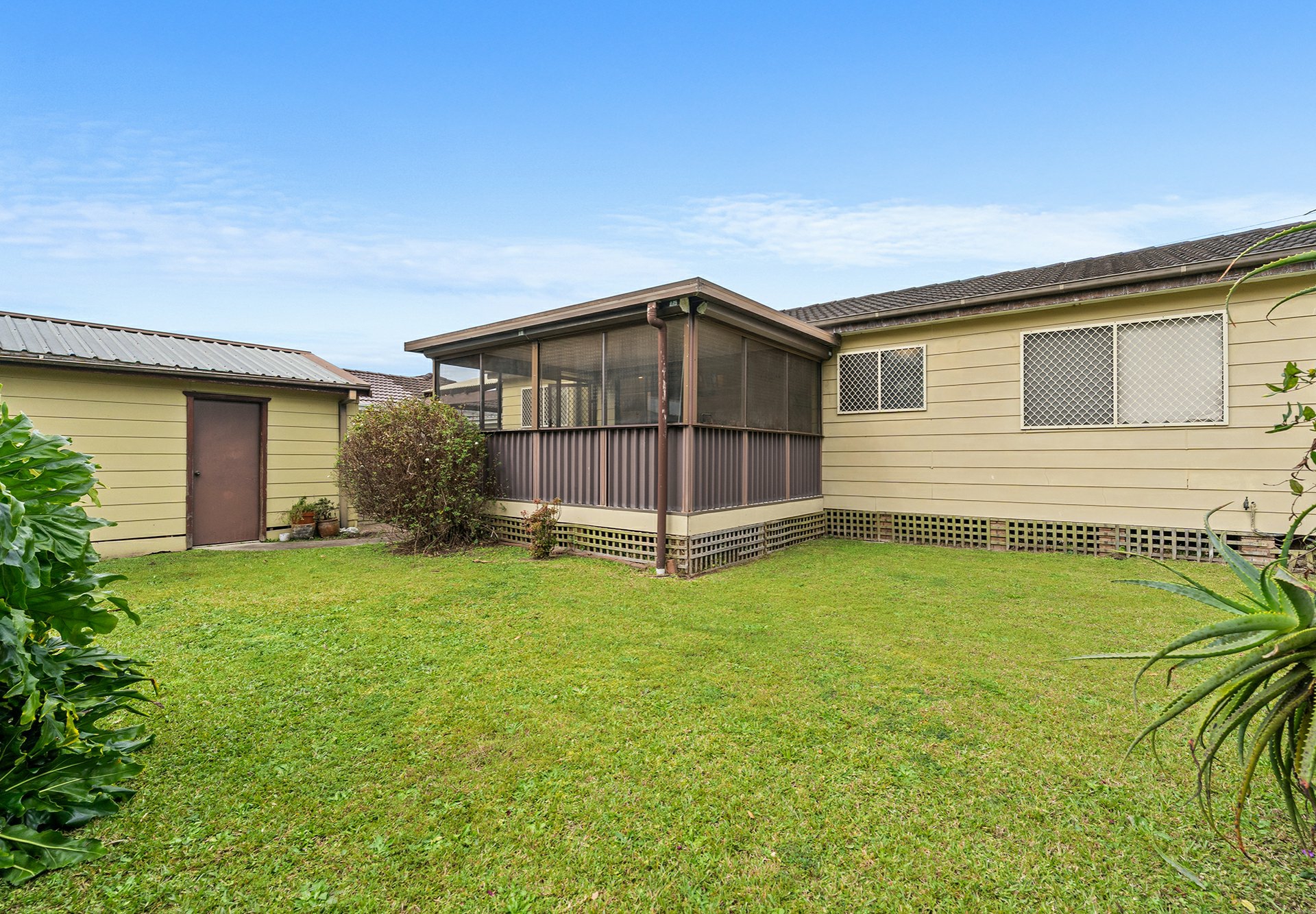 39 Thomas Walker Drive — photo 14 of 17
