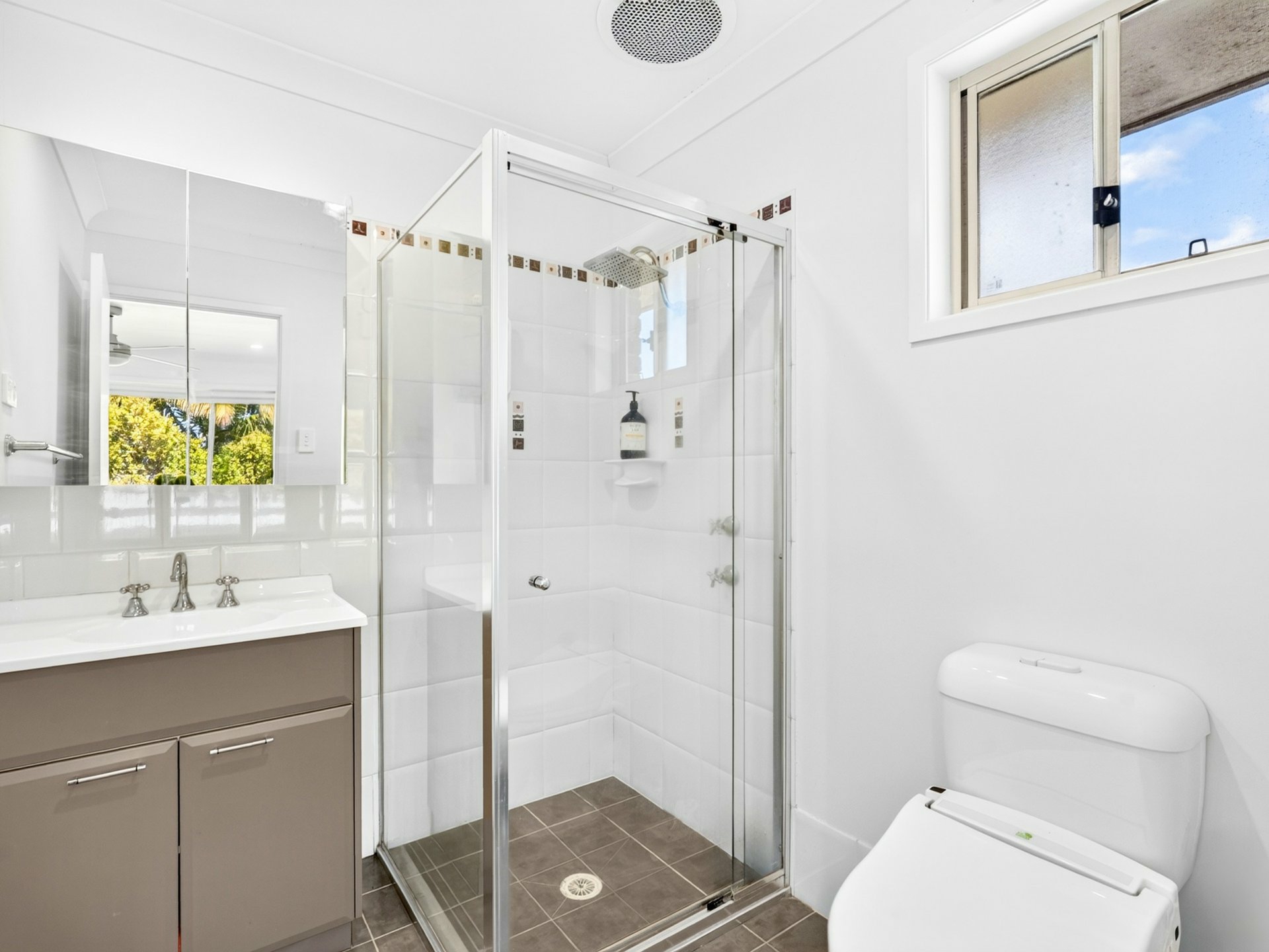 255 Cygnet Drive — photo 10 of 20
