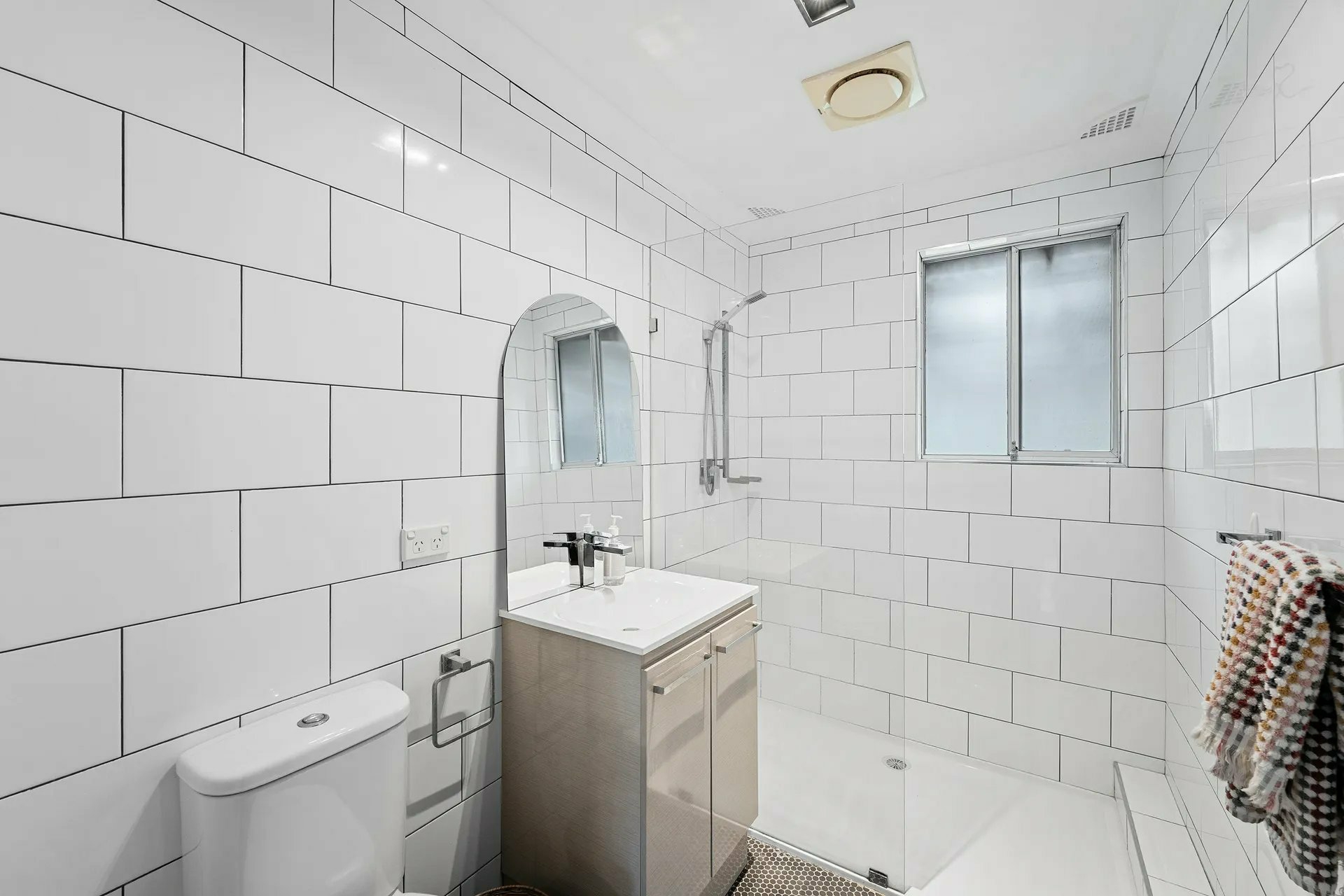 21 Judith Anne Drive — photo 6 of 7