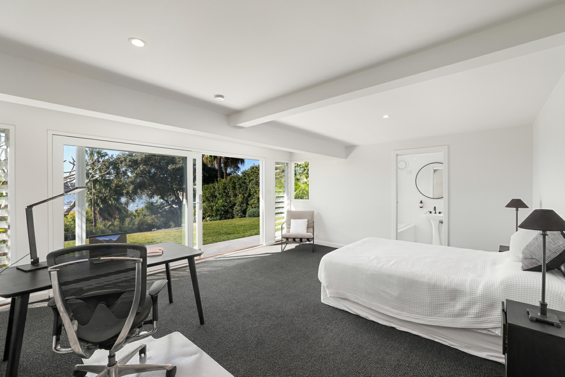 11 Corniche Road — photo 10 of 13