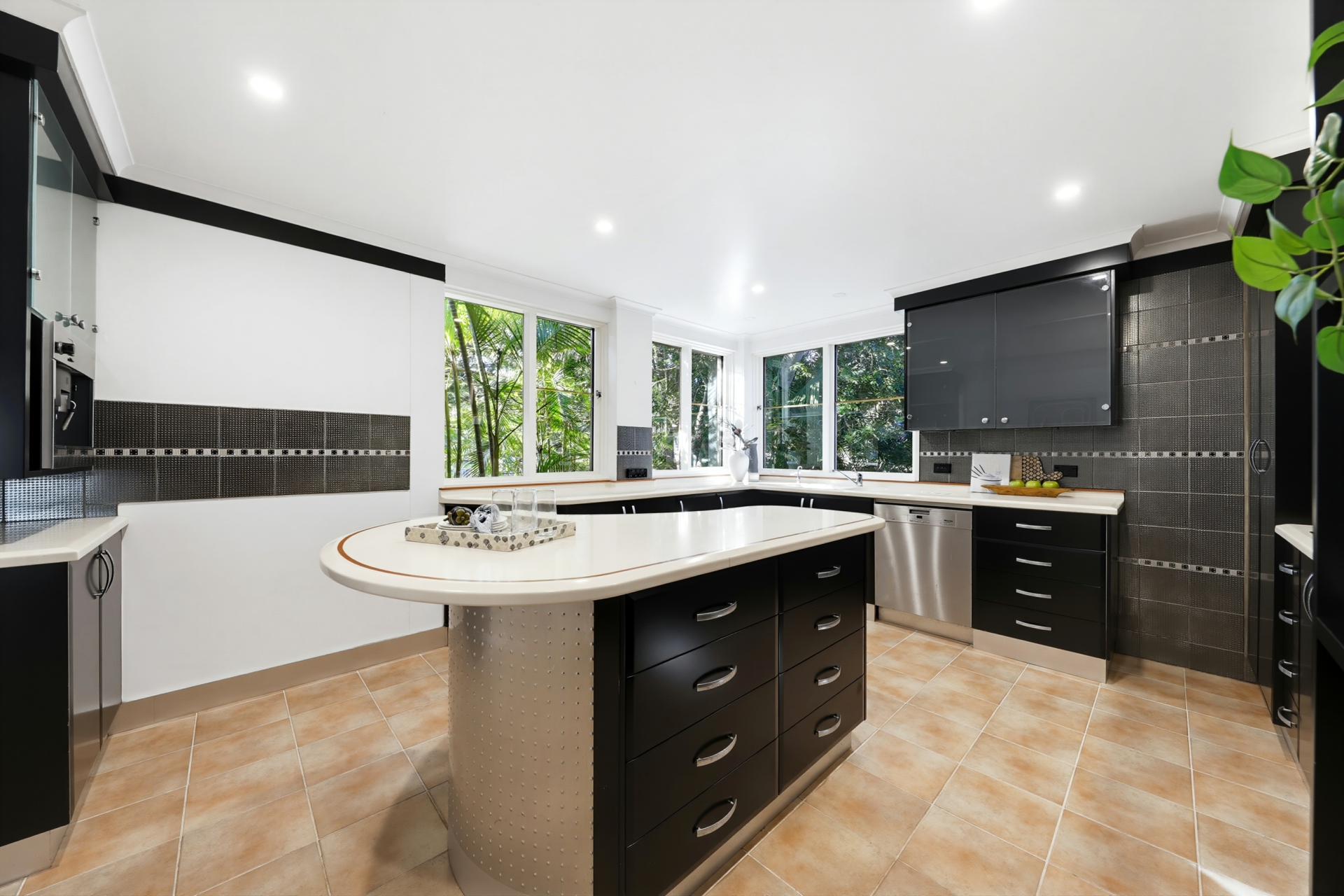 1 Trentbridge Road — photo 4 of 29