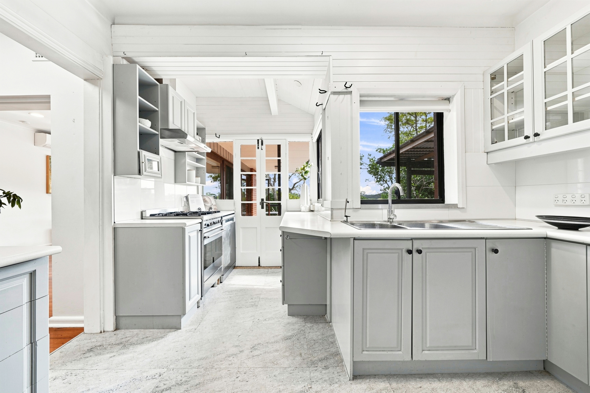 37 Keldie Street — photo 6 of 14