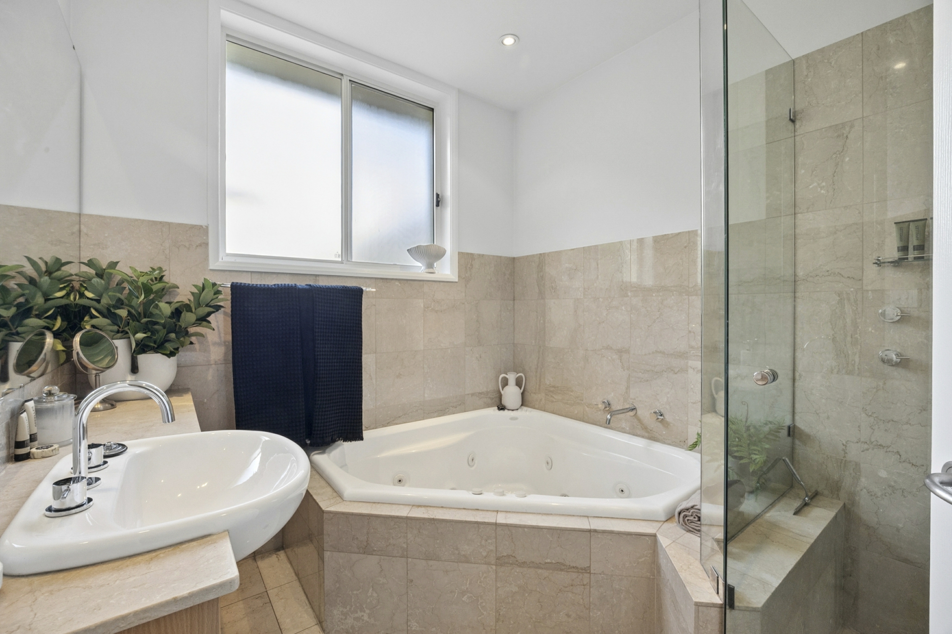 120 Killarney Drive — photo 6 of 12