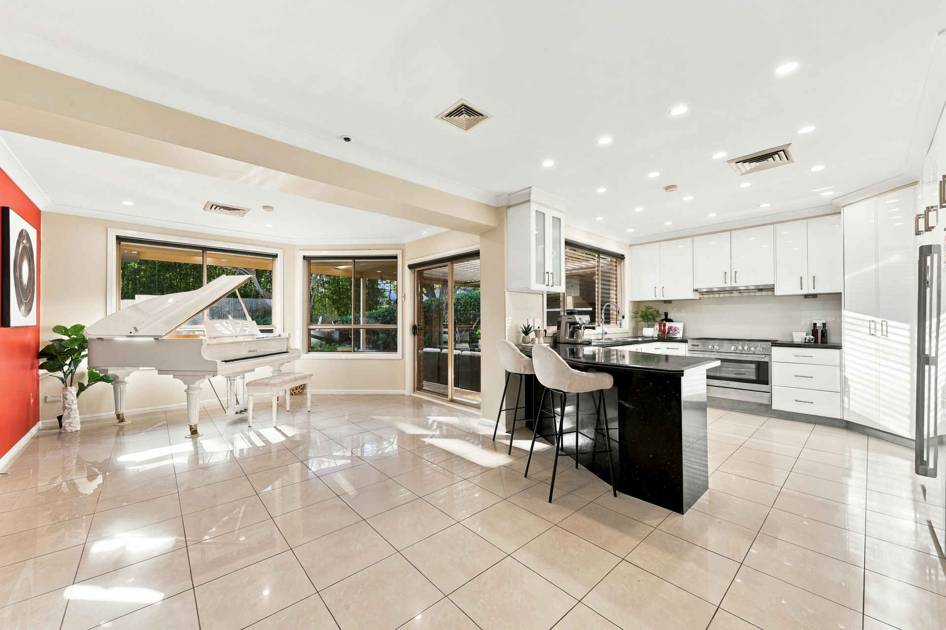 110 Bantry Bay Road — photo 8 of 29