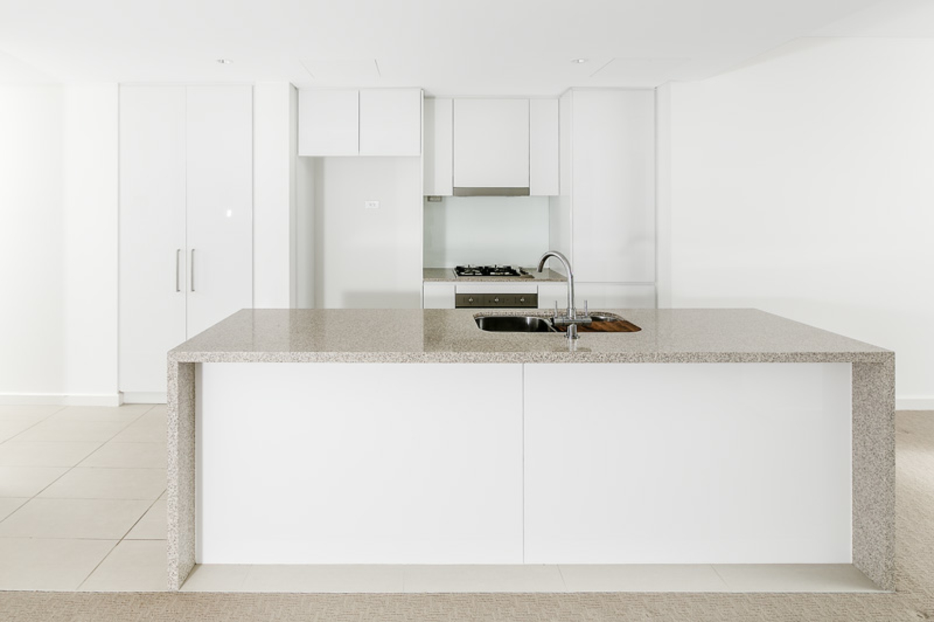 206/25 Goodwin Street — photo 3 of 5
