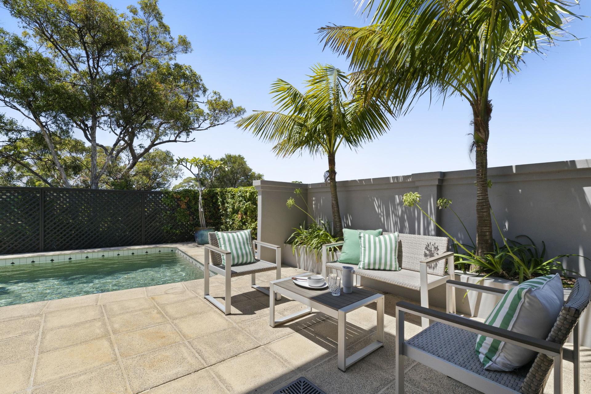 8 Lara Place — photo 11 of 13