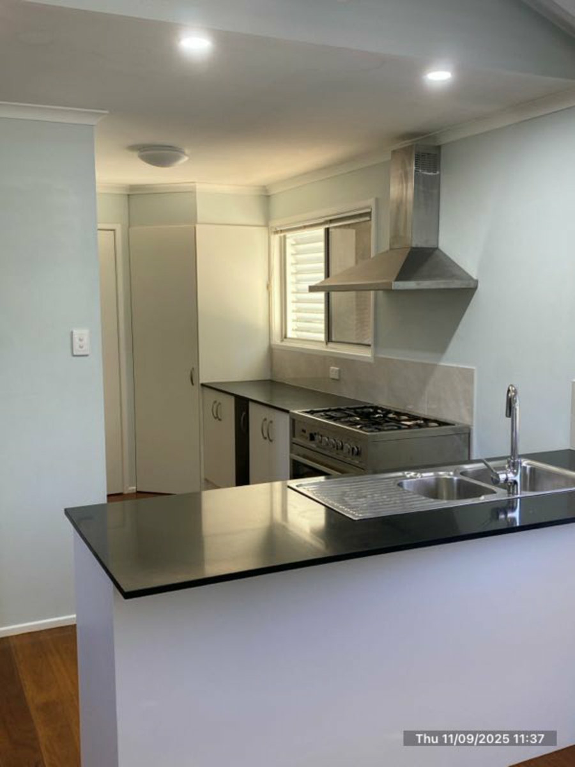 18A Stoney Wharf Road — photo 2 of 6