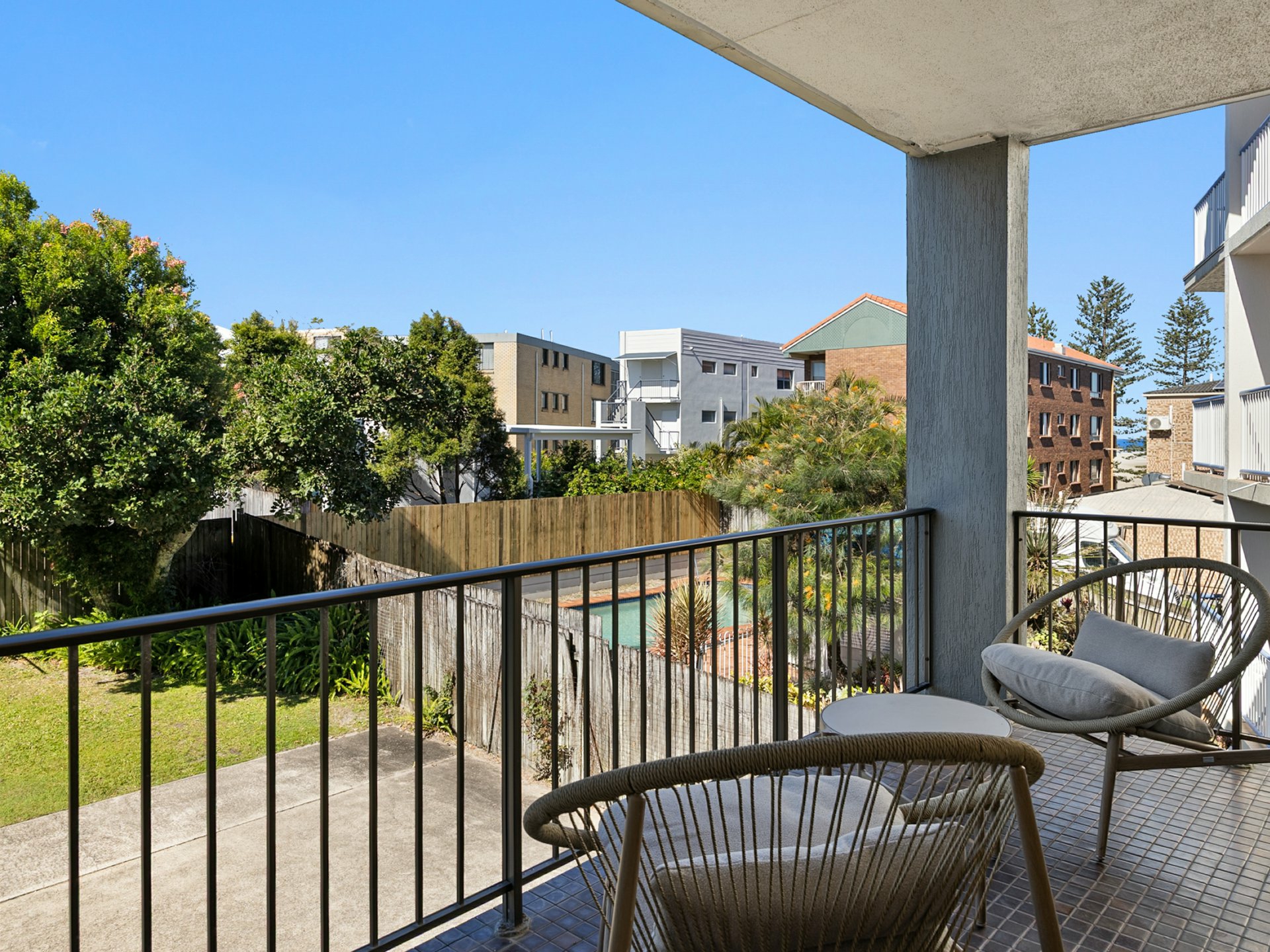 2/61 Minchinton Street — photo 7 of 11