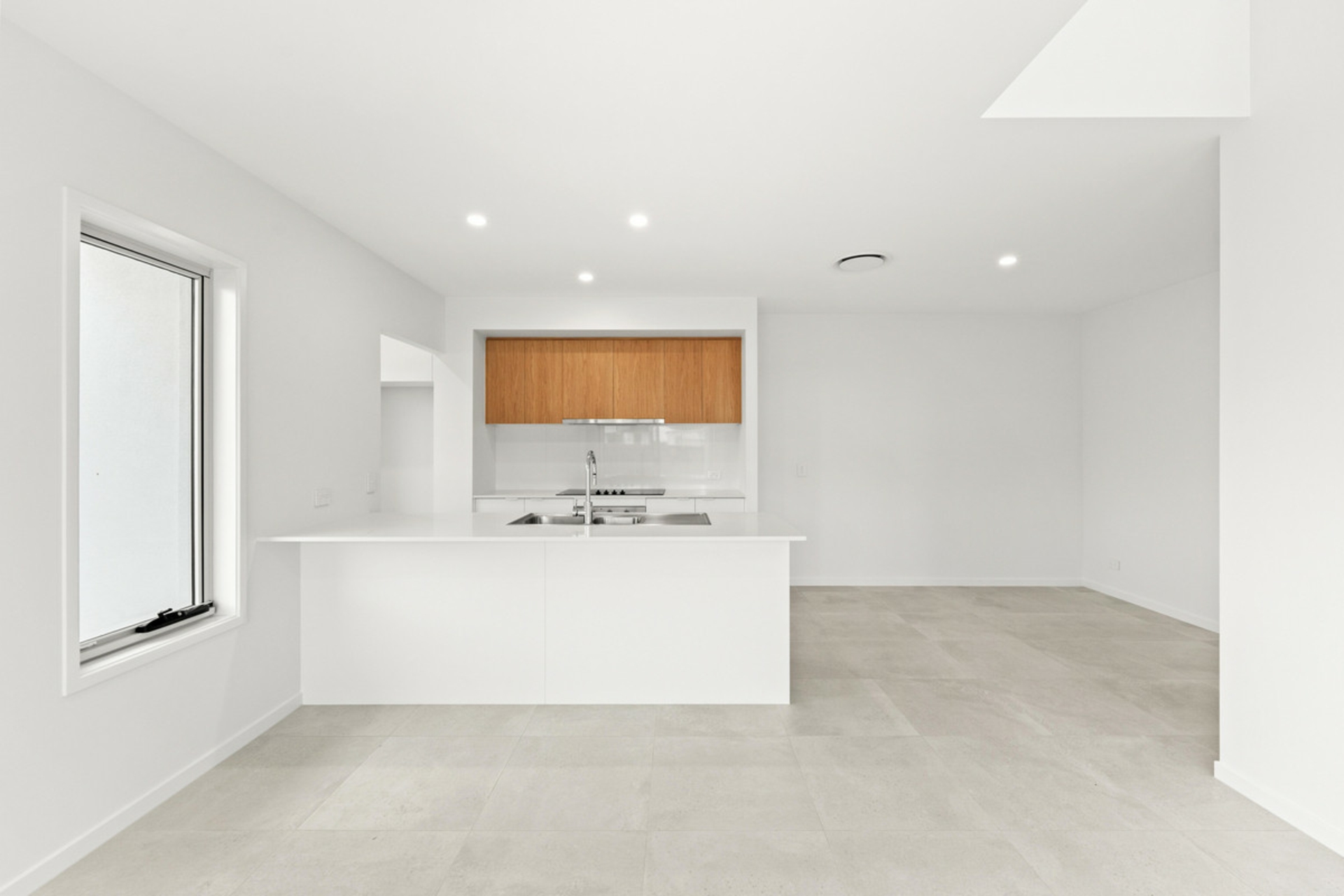 12 Midyim Terrace — photo 11 of 12