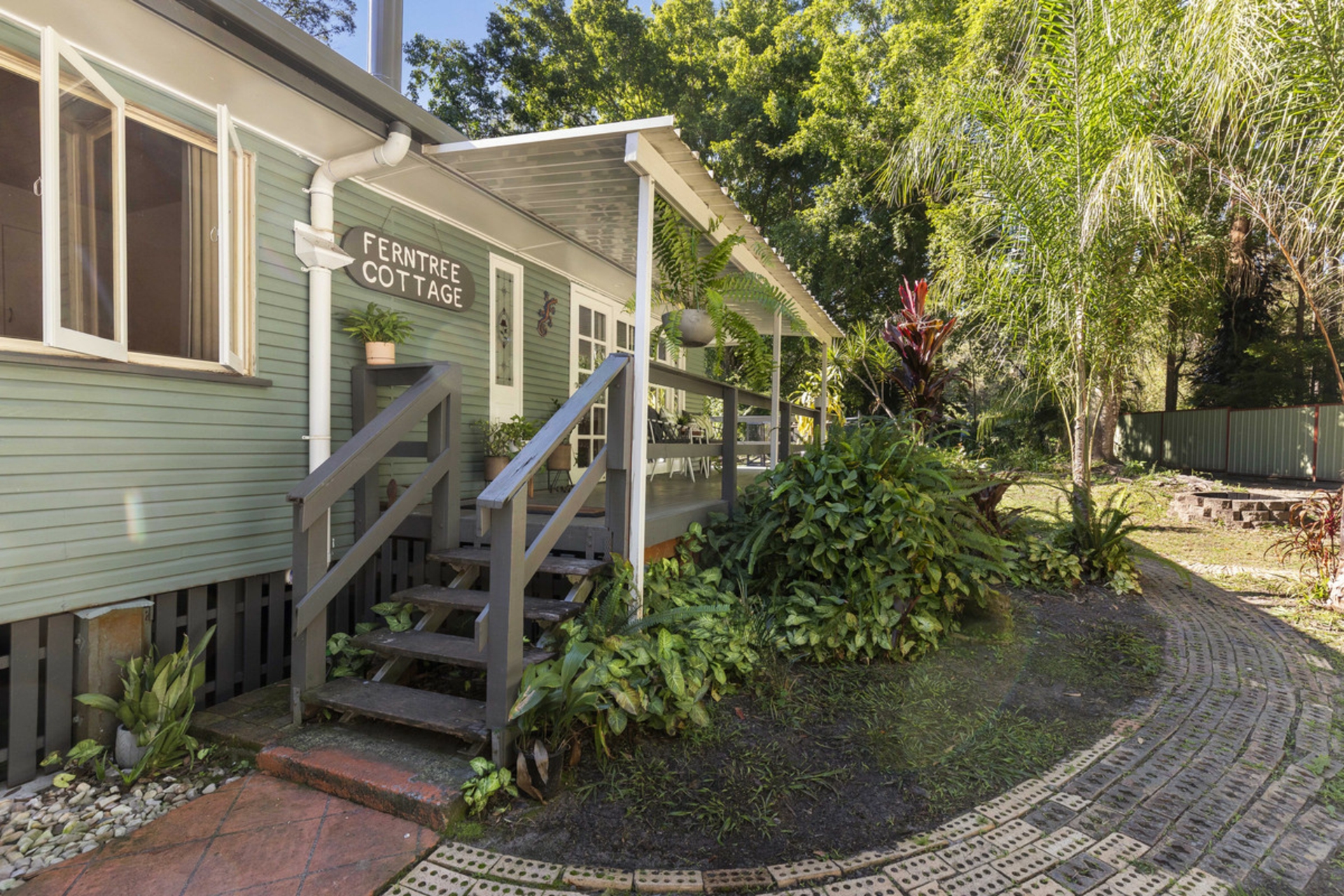 9 Bottlebrush Court — photo 2 of 29